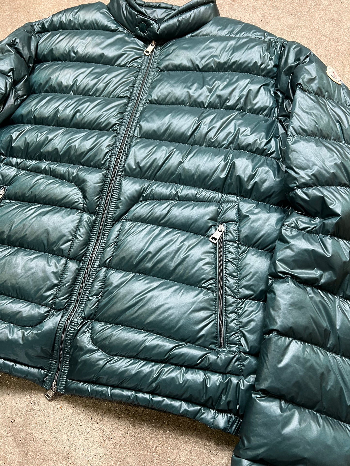 Moncler Puffer (L)