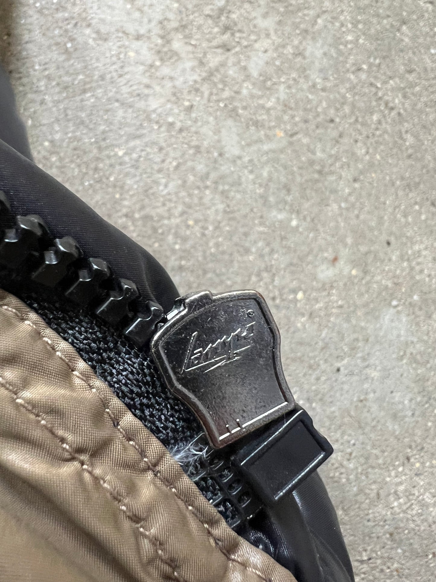 Moncler Puffer (M)