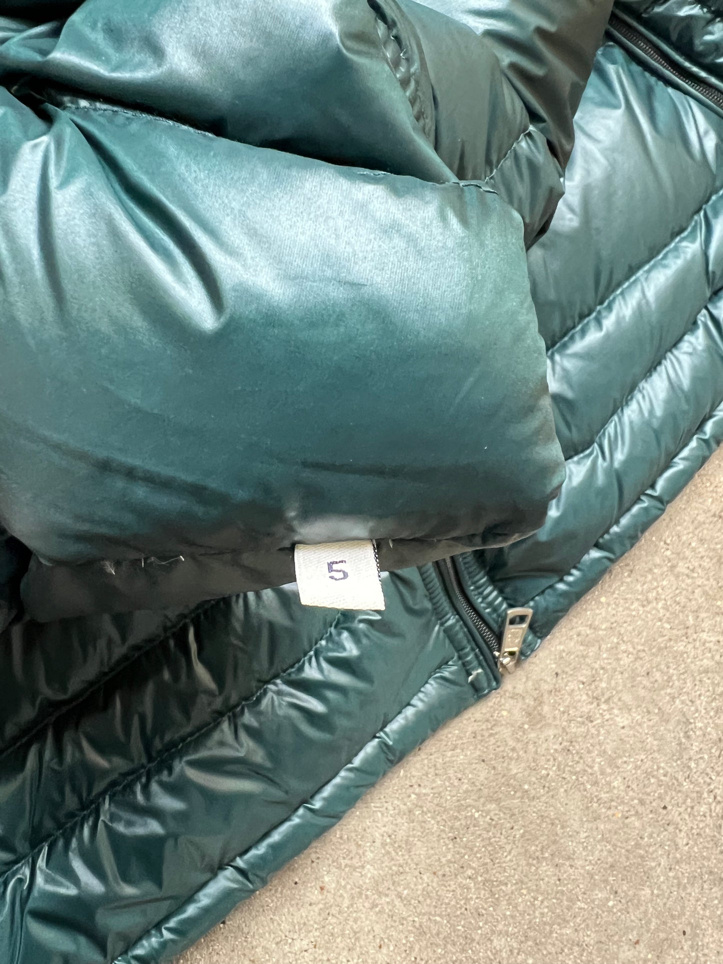 Moncler Puffer (L)