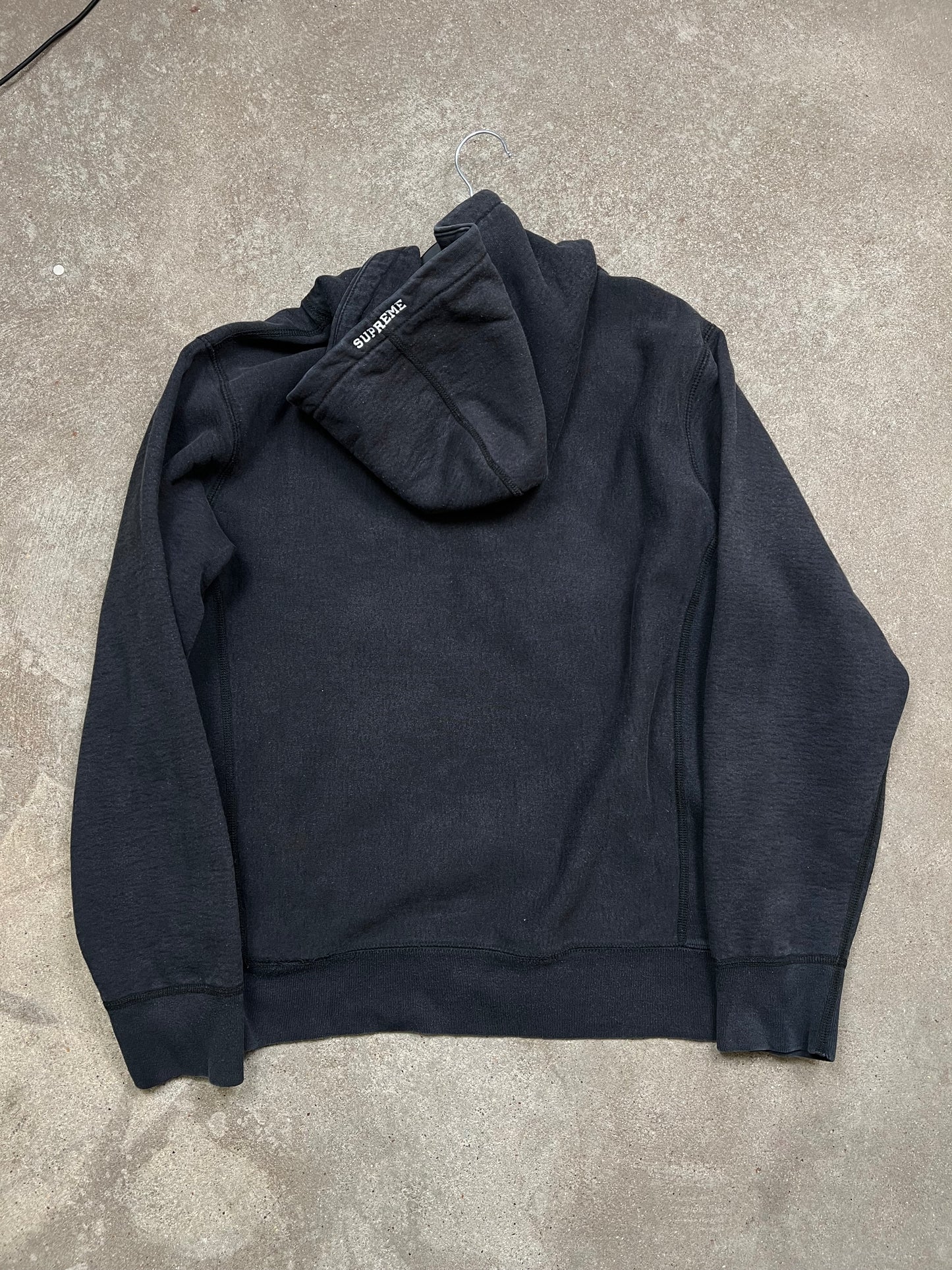 Supreme Hoodie (M)