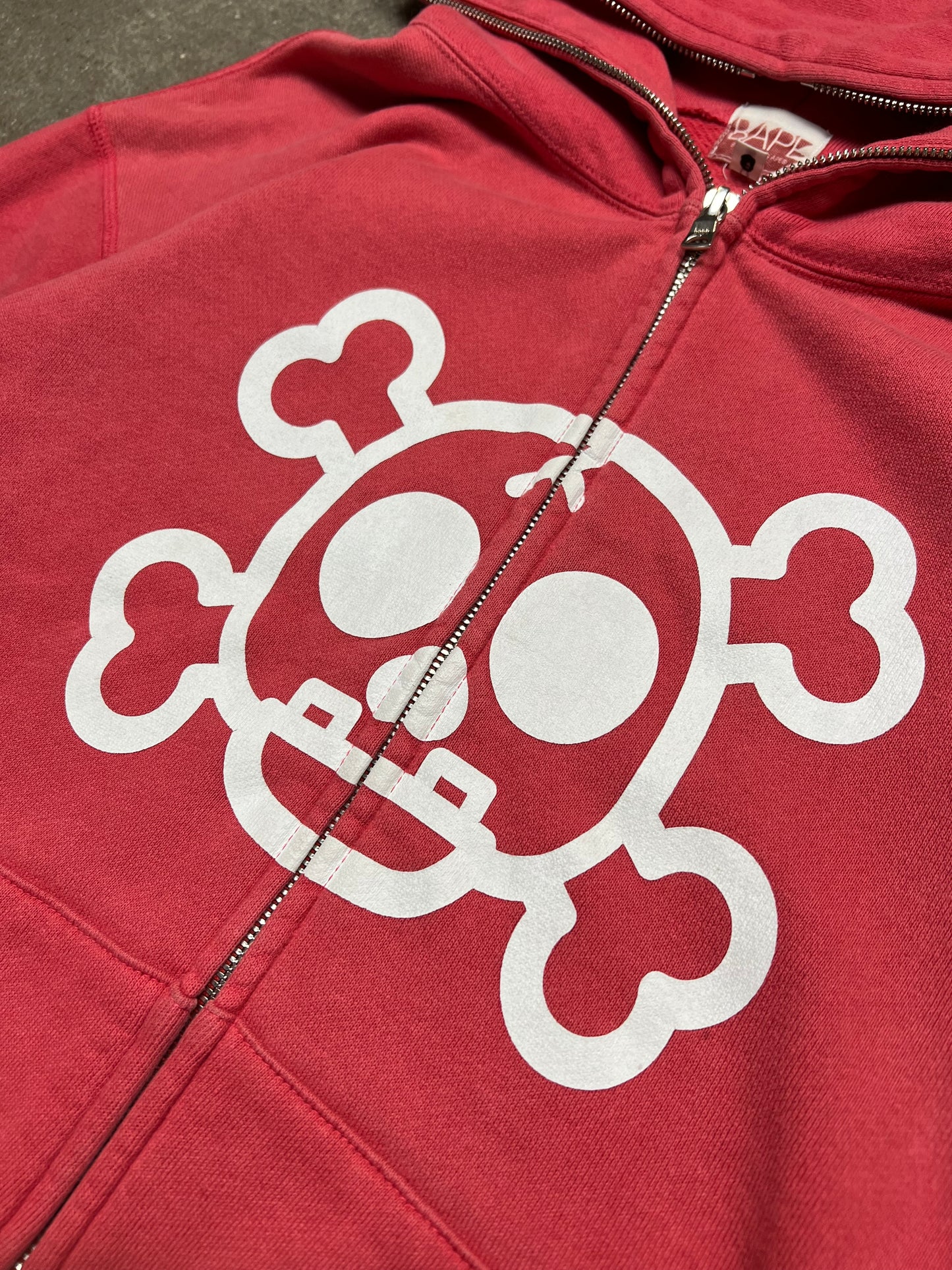BAPE zip up hoodie (S)