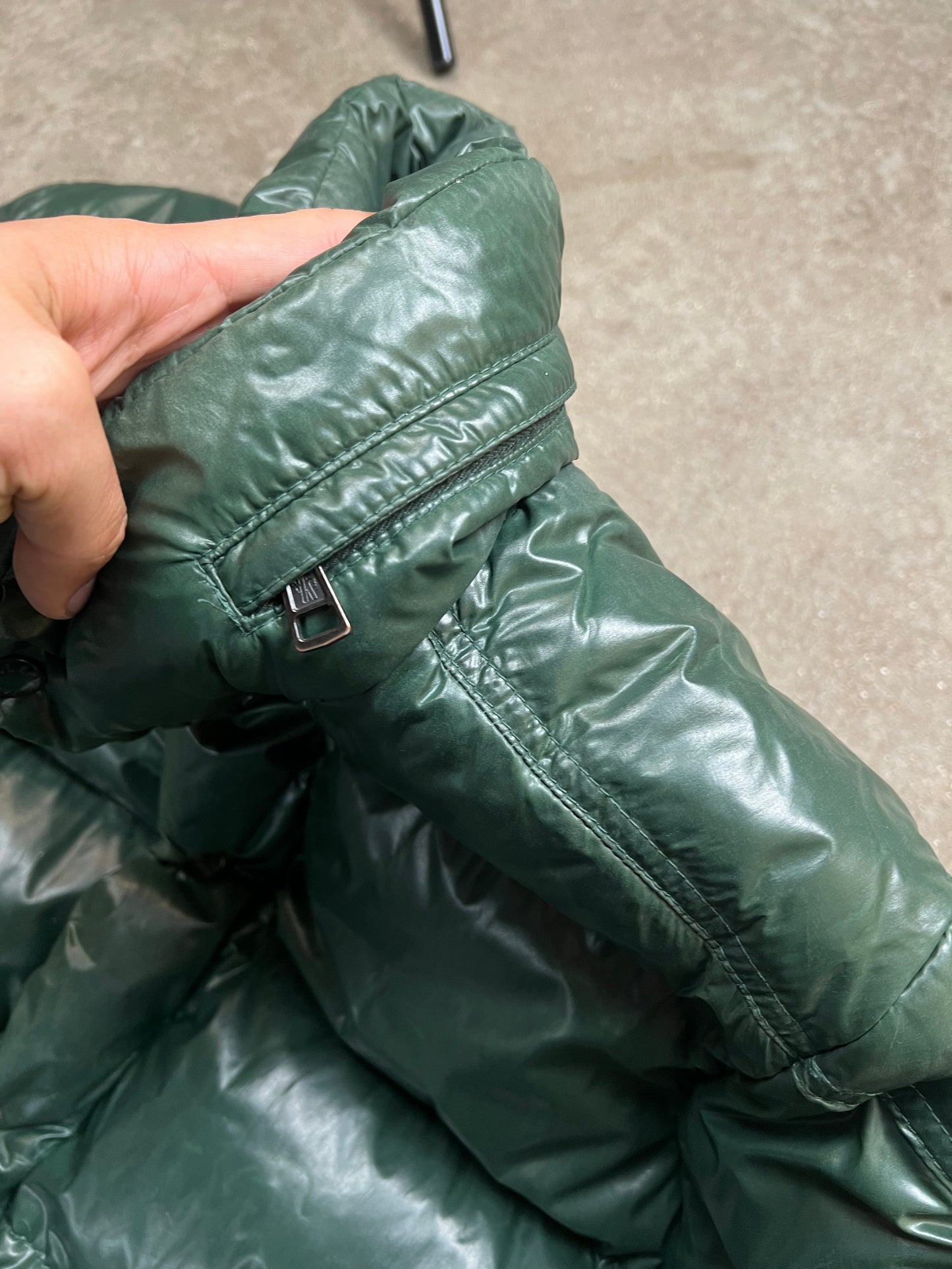 Moncler Puffer (M)