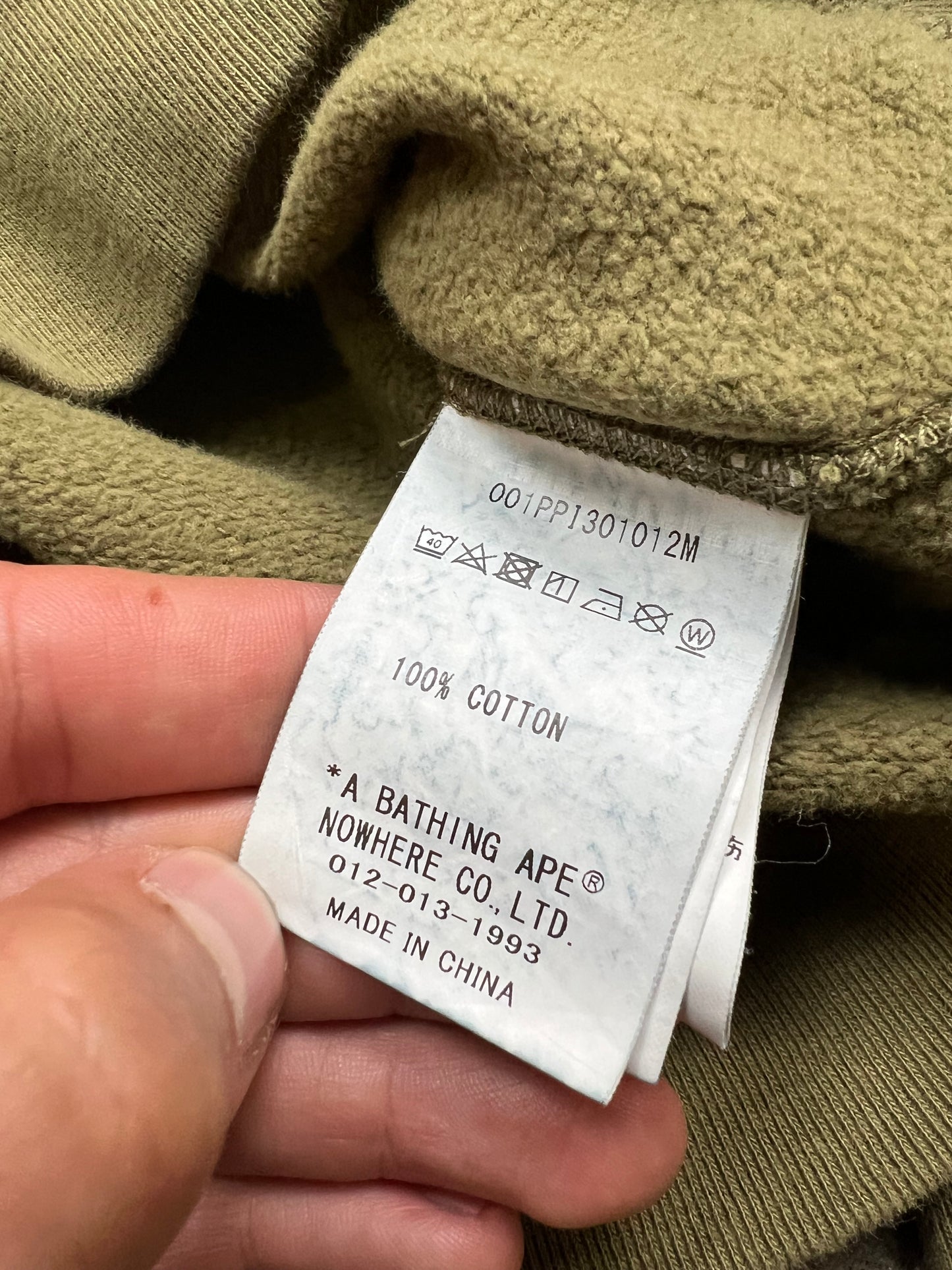 Bape Hoodie (M)