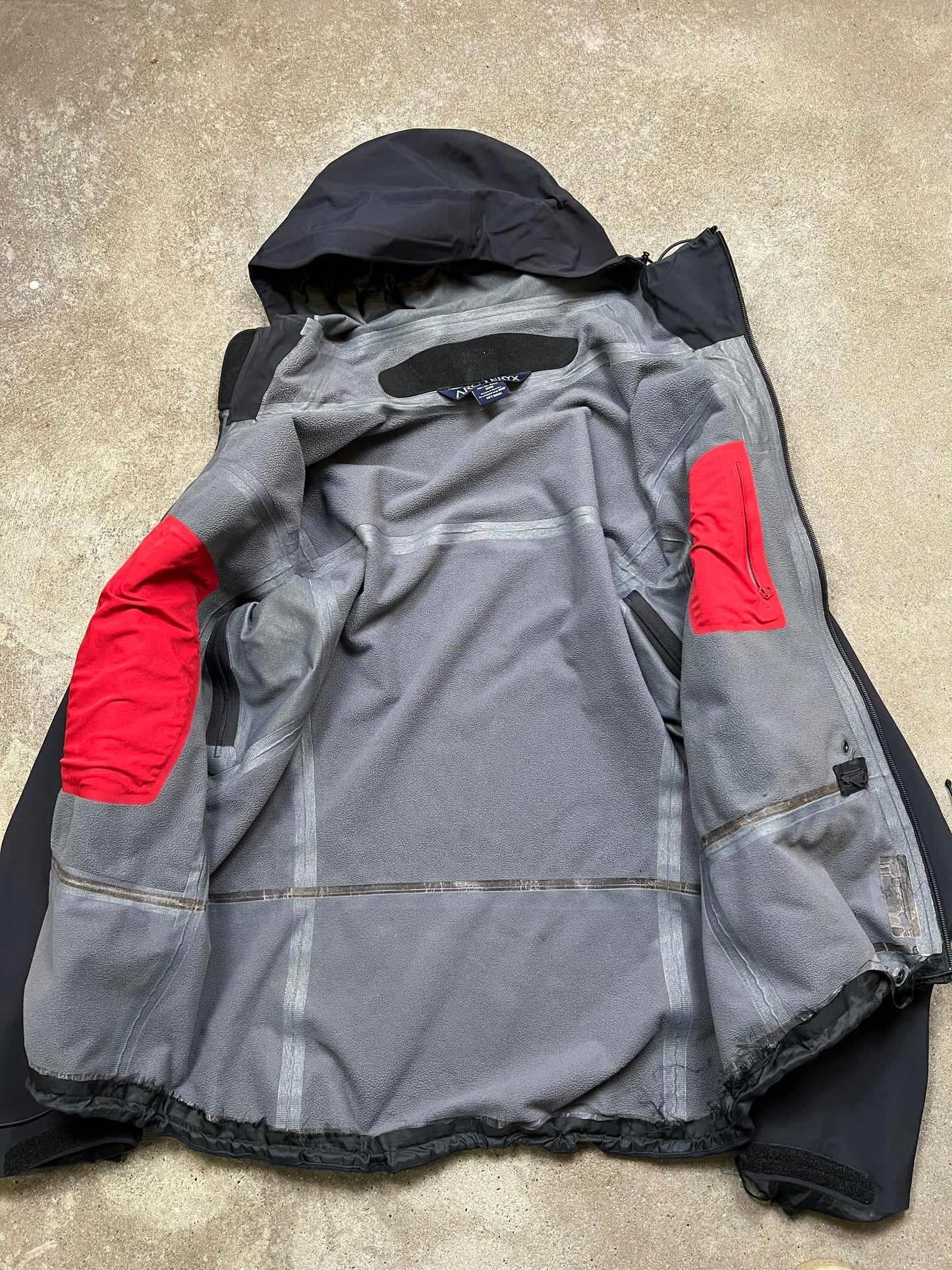 Arc’teryx Jacket (M)