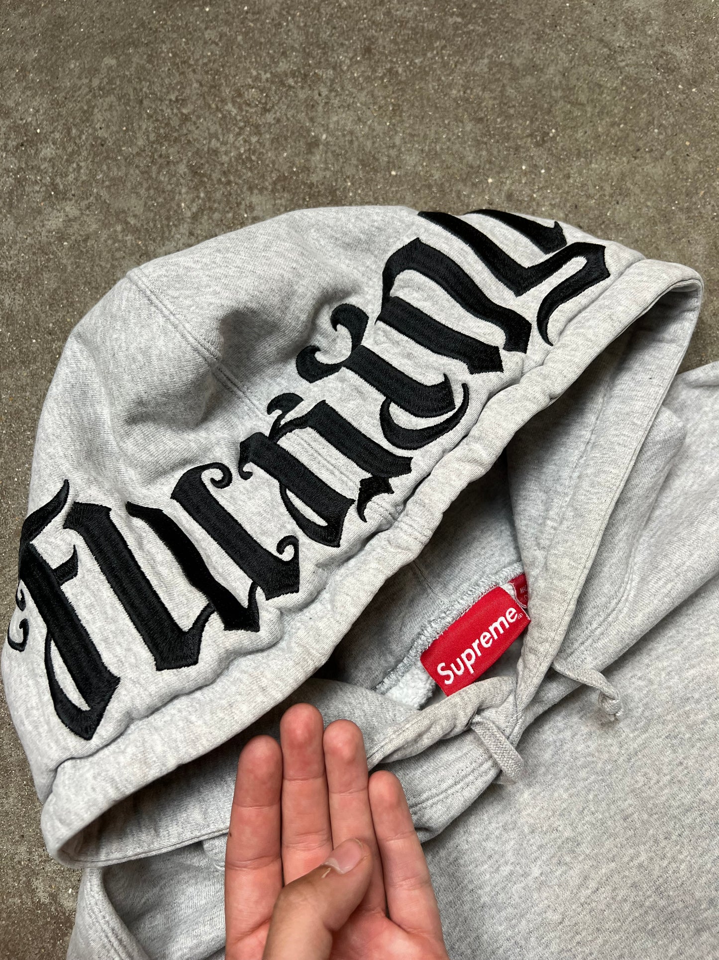 Supreme Hoodie (Large)