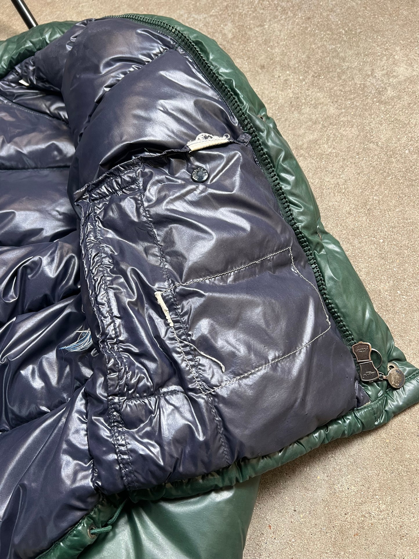 Moncler Puffer (M)