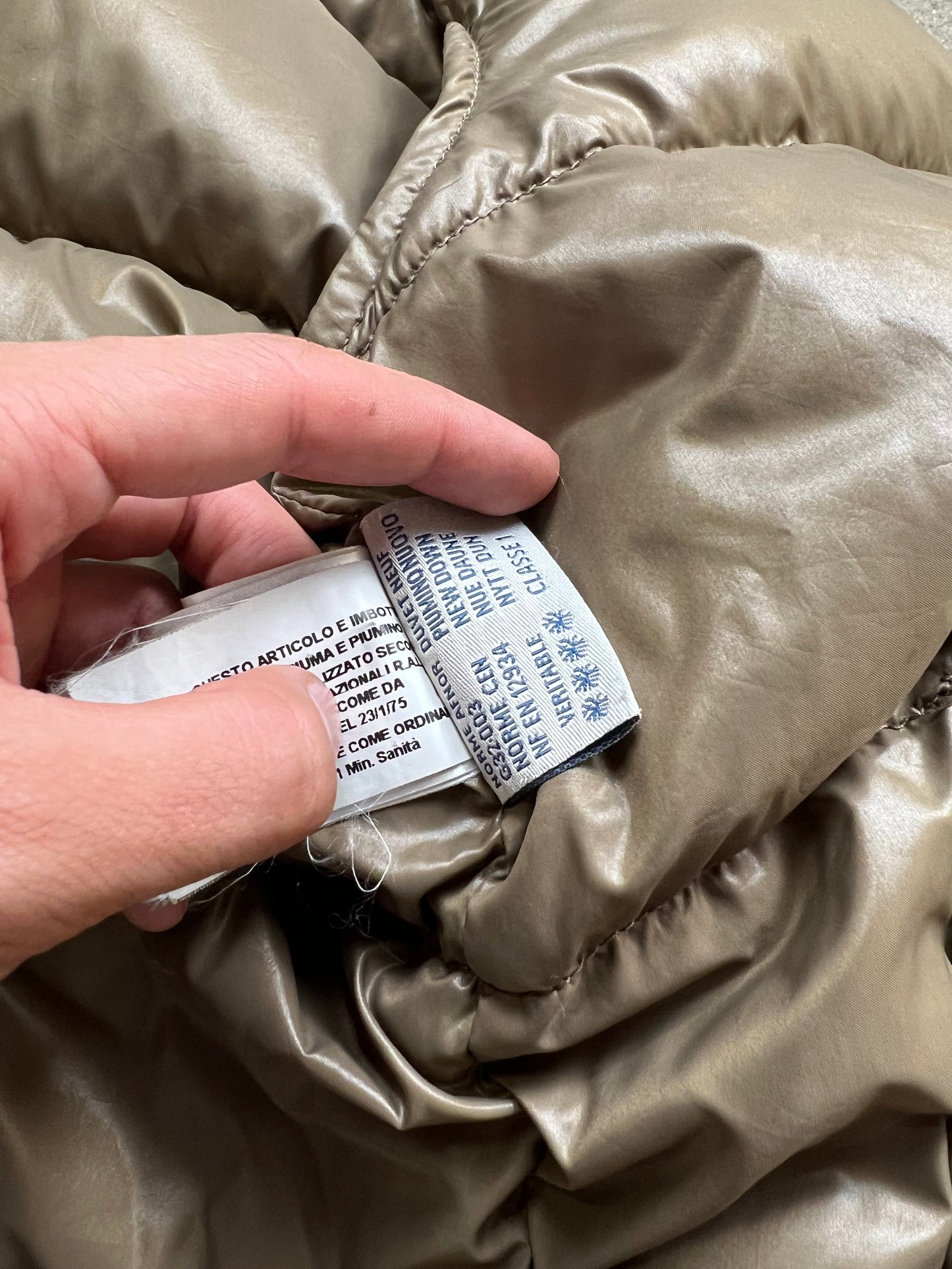 Moncler Puffer (M)