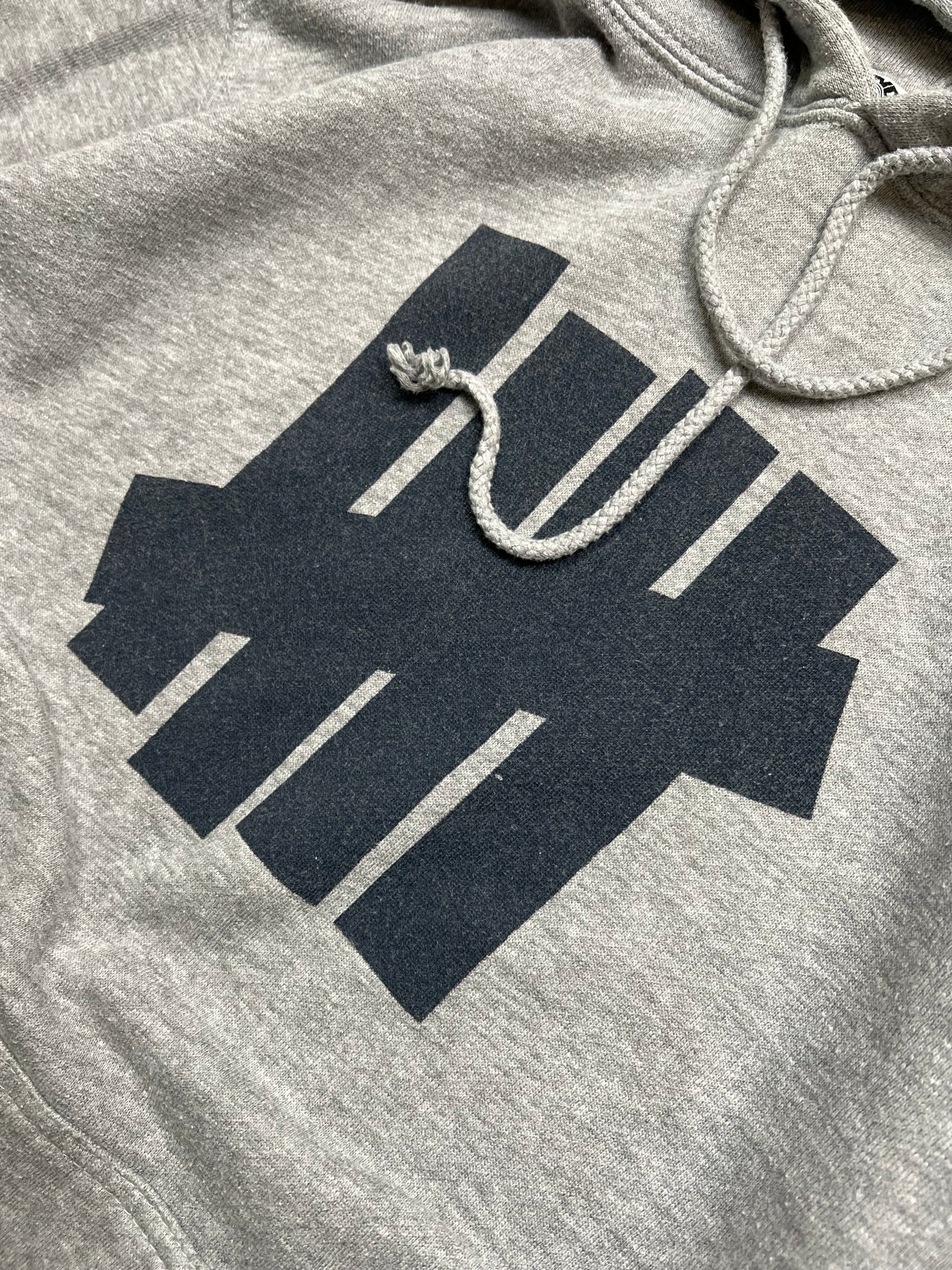 Undefeated Hoodie (M)