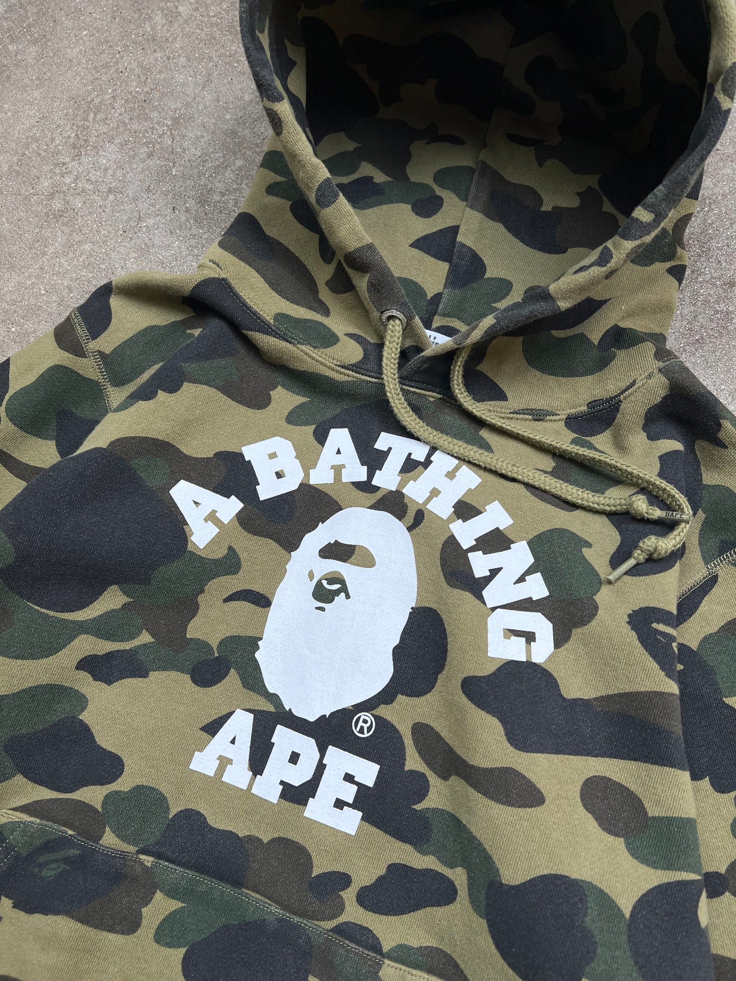 Bape Hoodie (M)