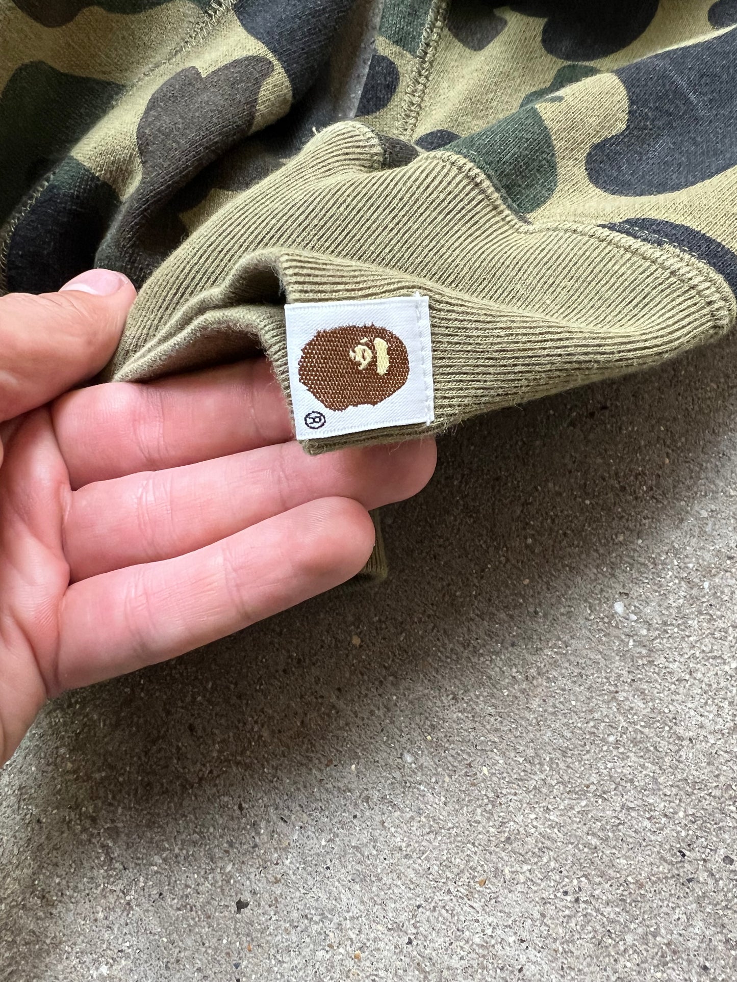 Bape Hoodie (M)