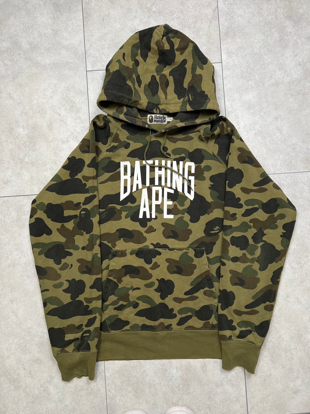 Bape Hoodie (L)