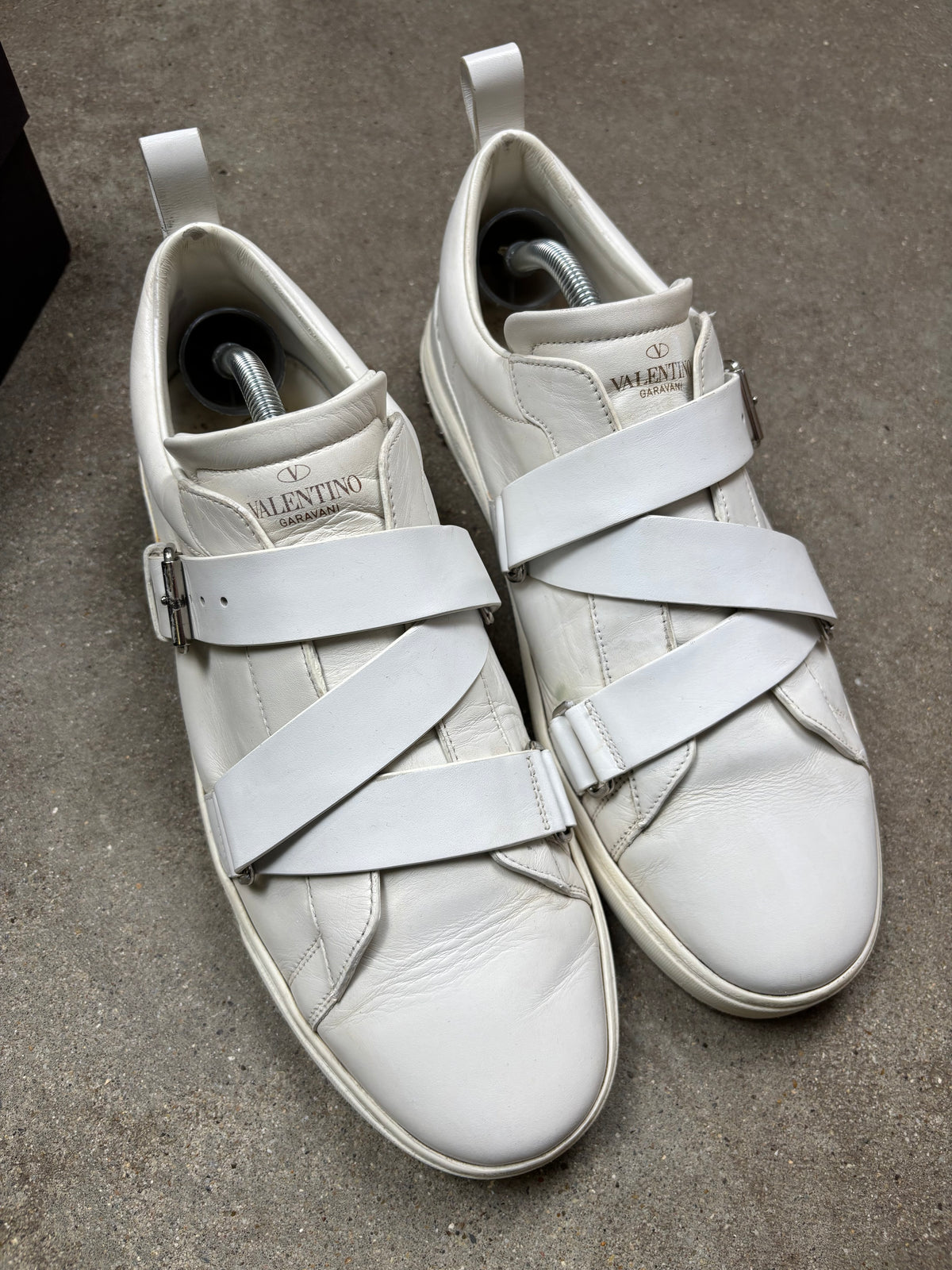 Valentino Sneakers (44)