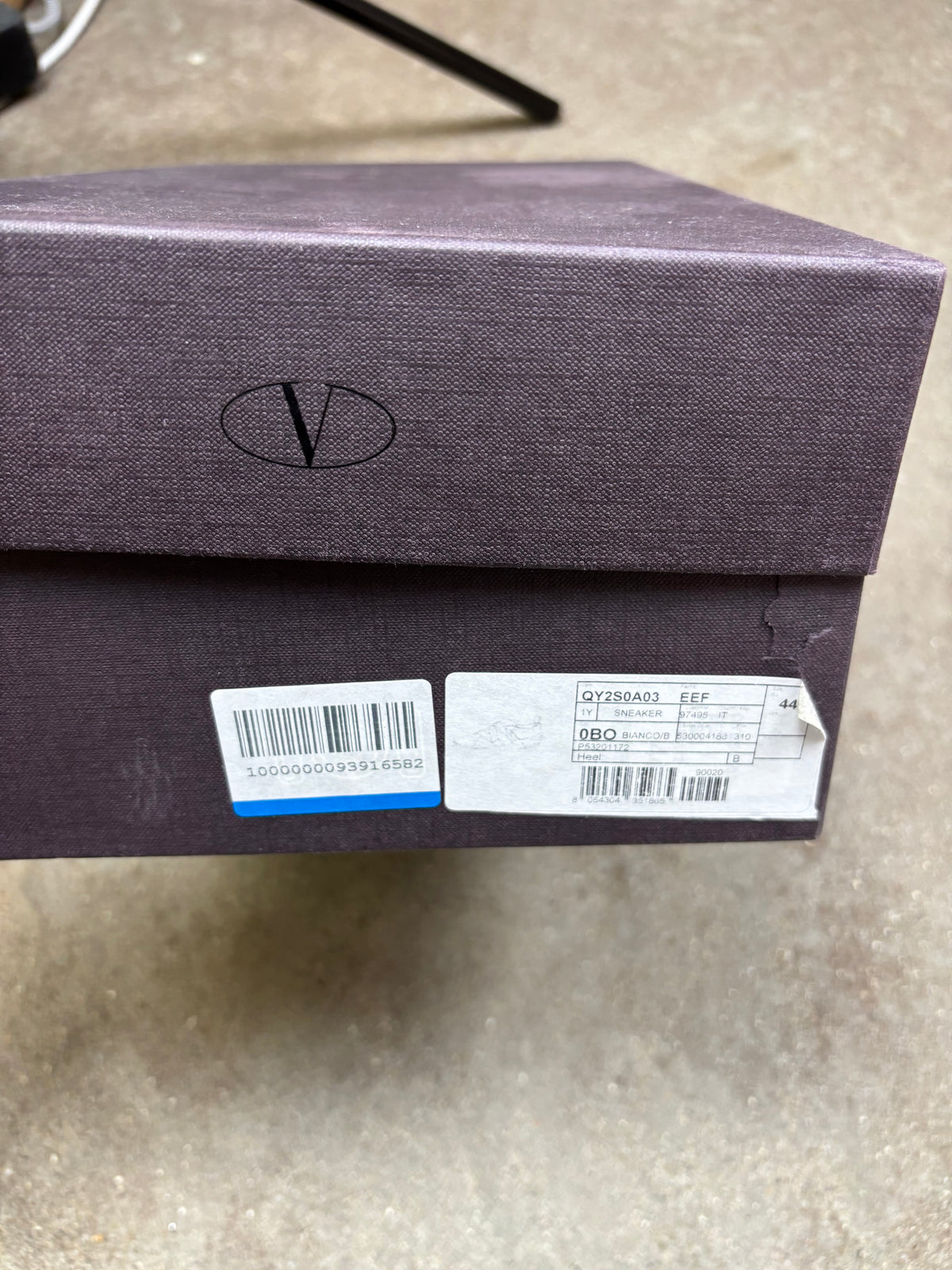 Valentino Sneakers (44)
