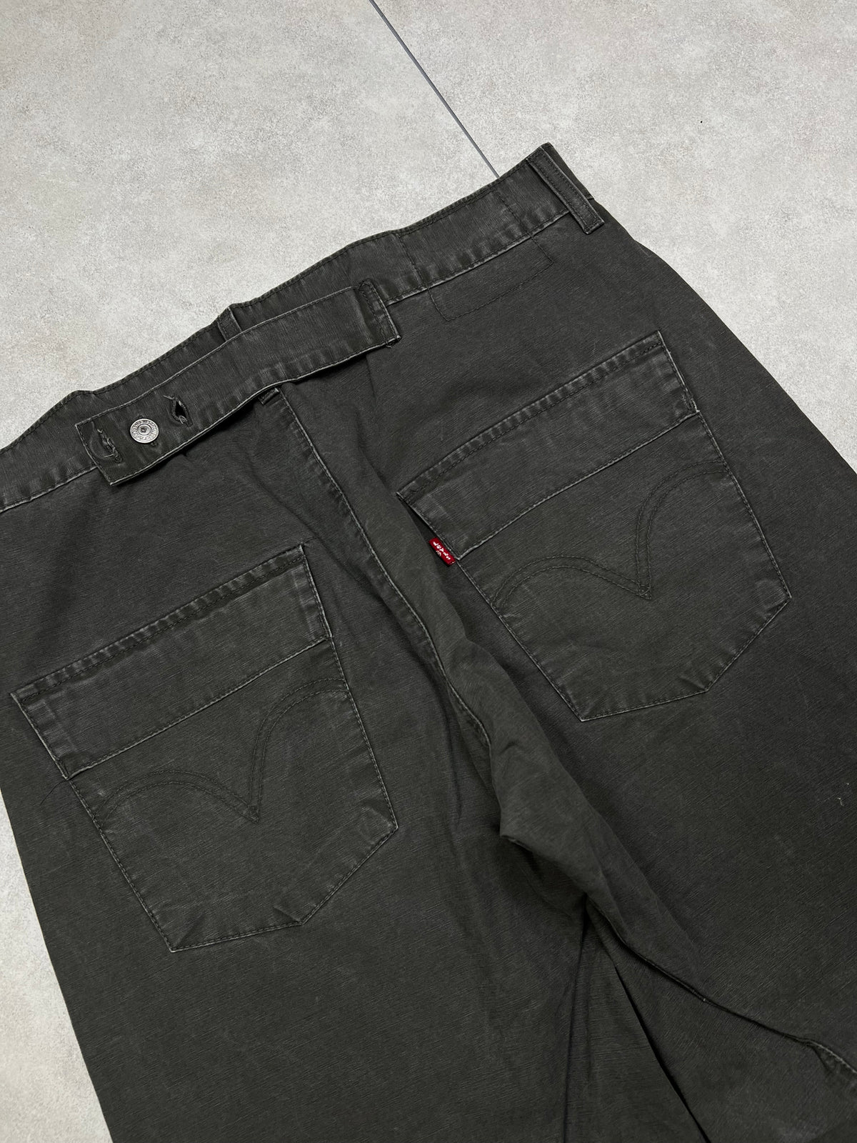 Levi’s Twisted Jeans (L)