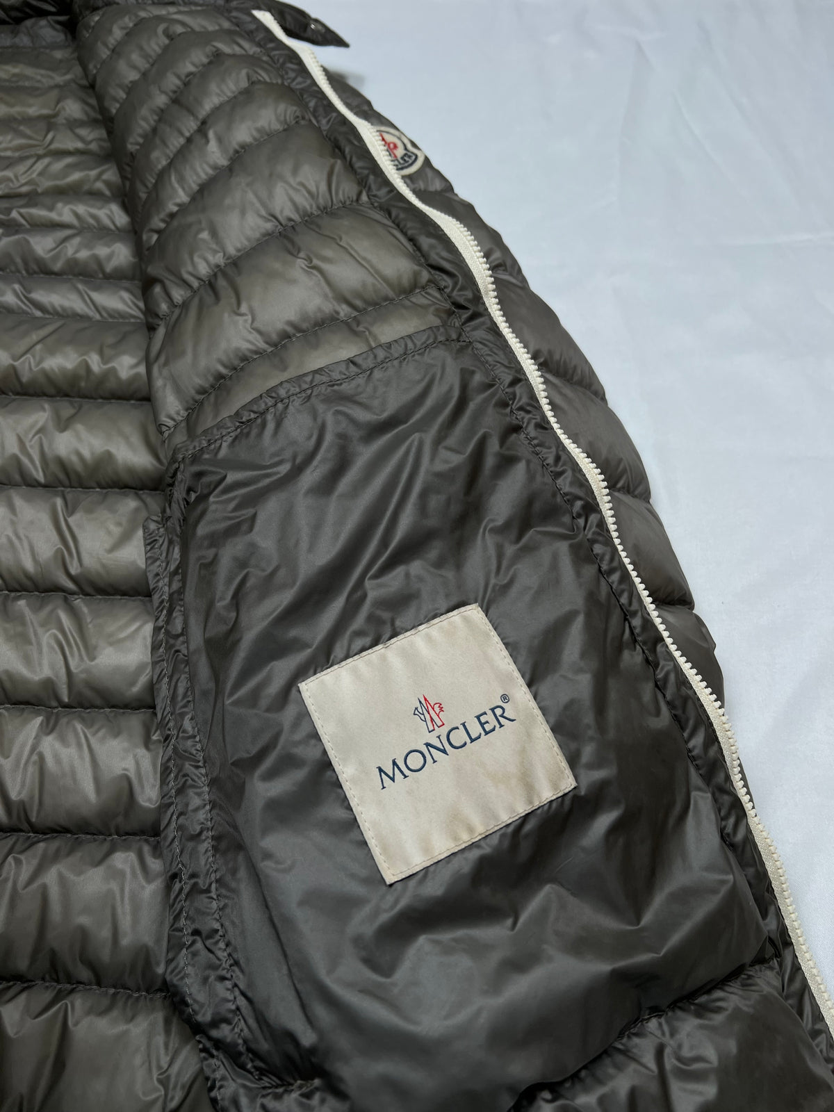 Moncler Puffer (M)