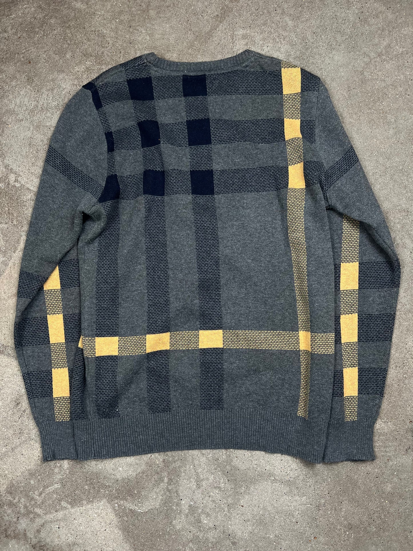Burberry Sweater (S)
