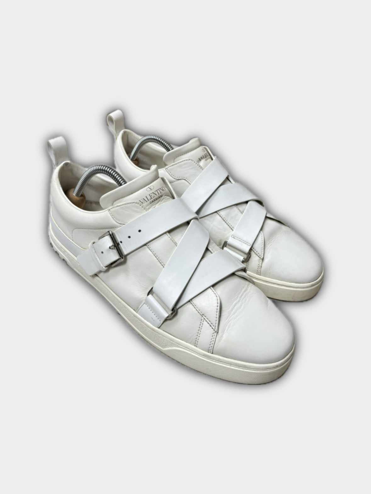 Valentino Sneakers (44)