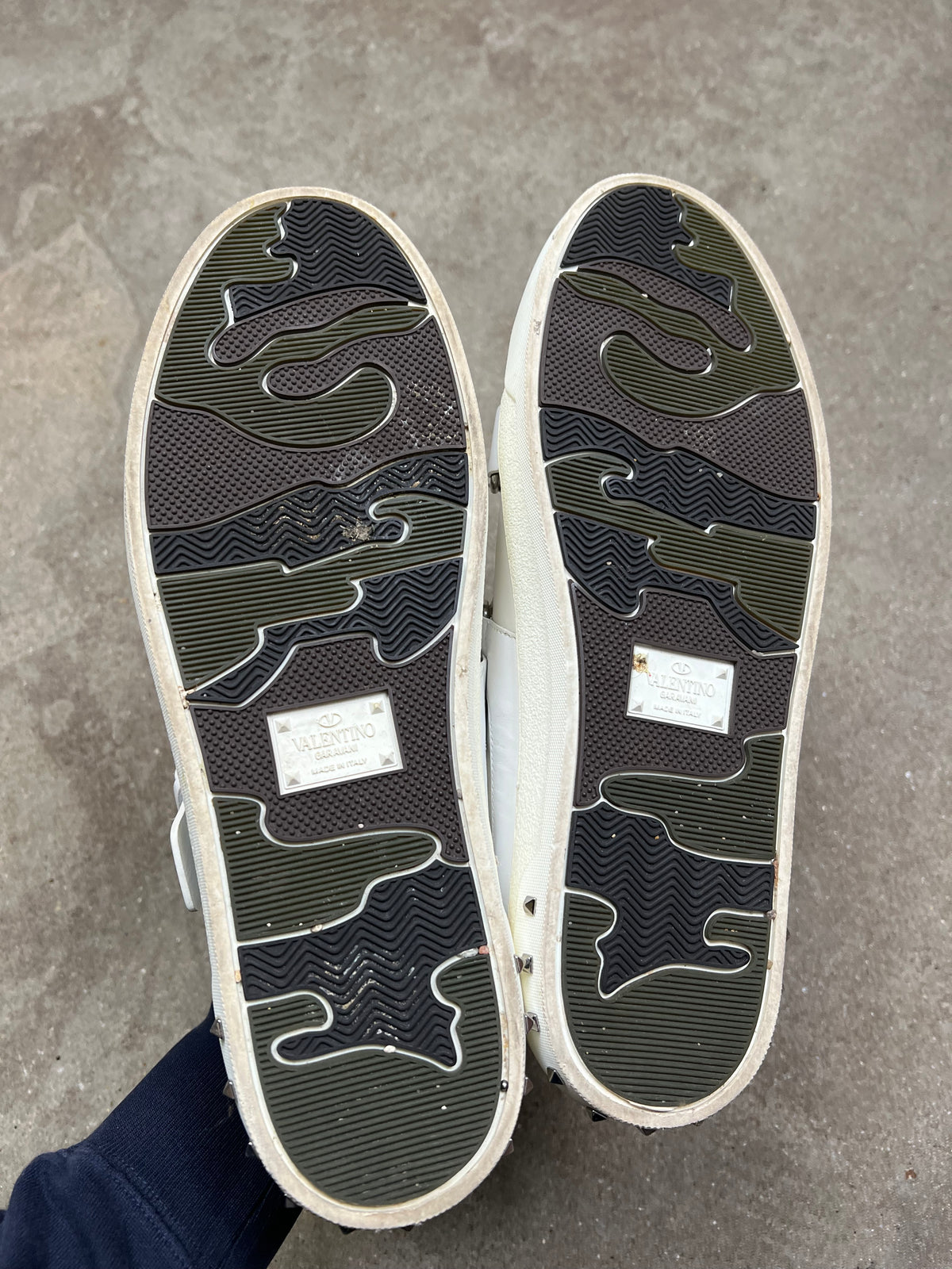 Valentino Rockstud Sneakers (43)