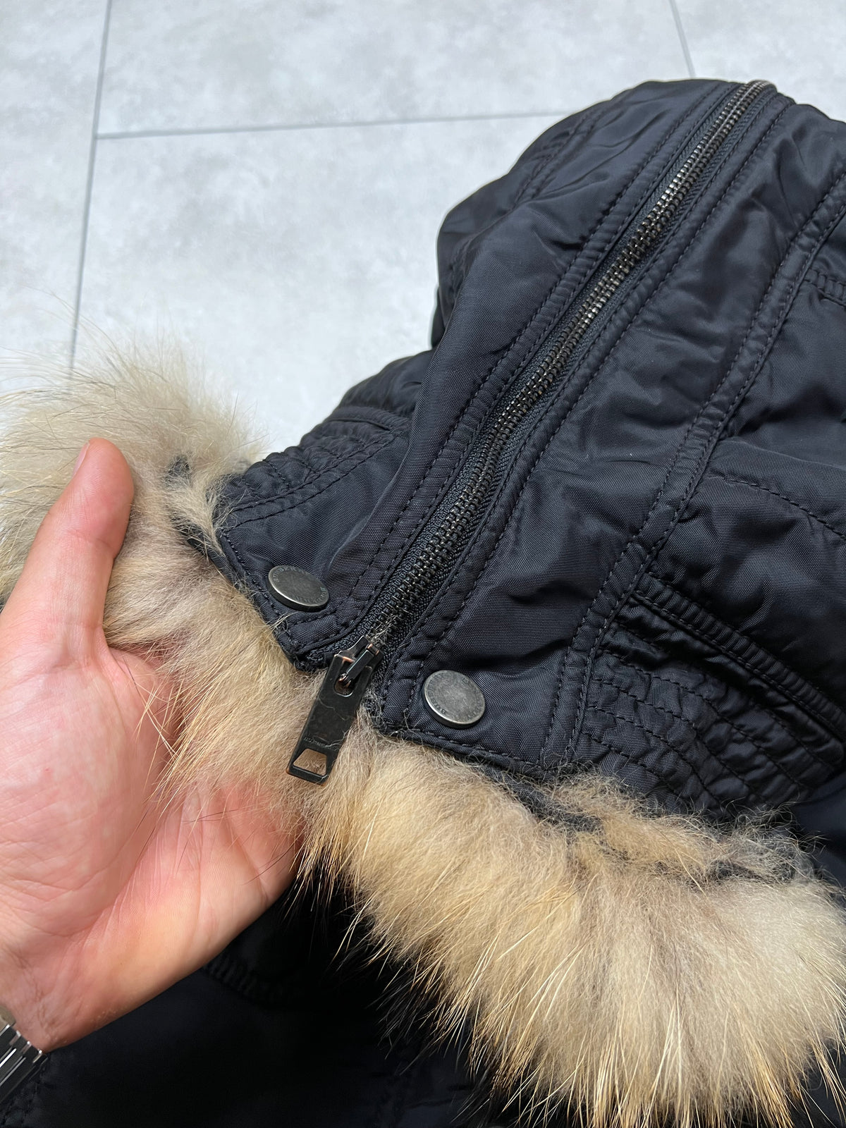 Burberry Fur Bomber (L)