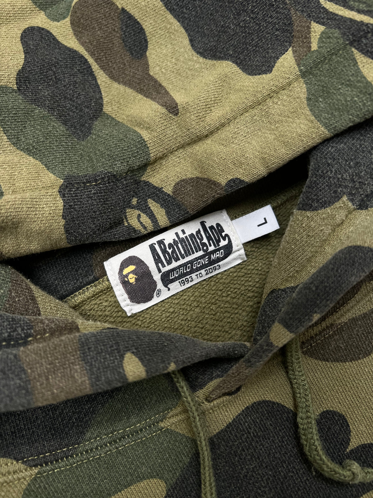 Bape Hoodie (L)