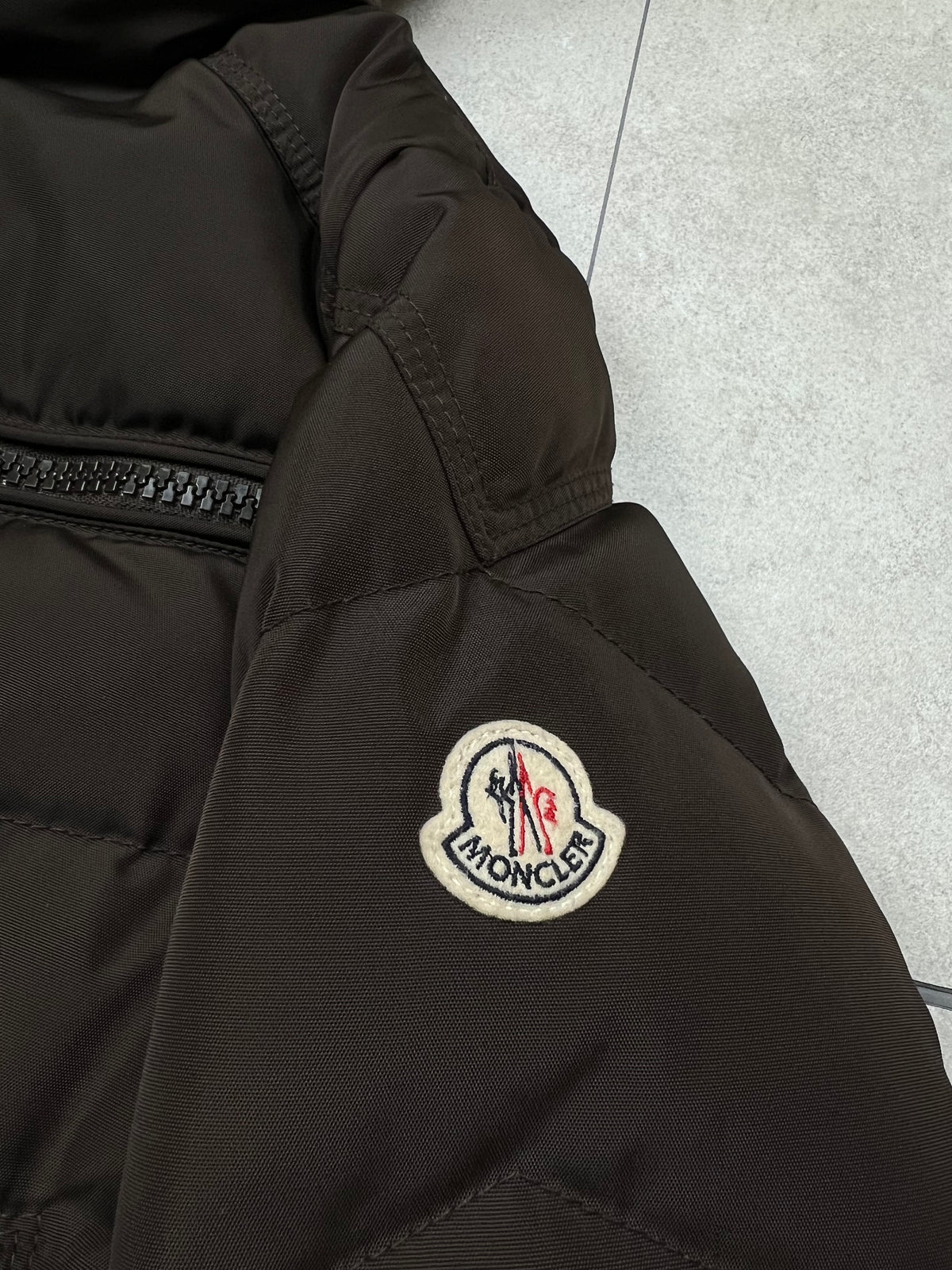 Moncler Puffer (M/L)