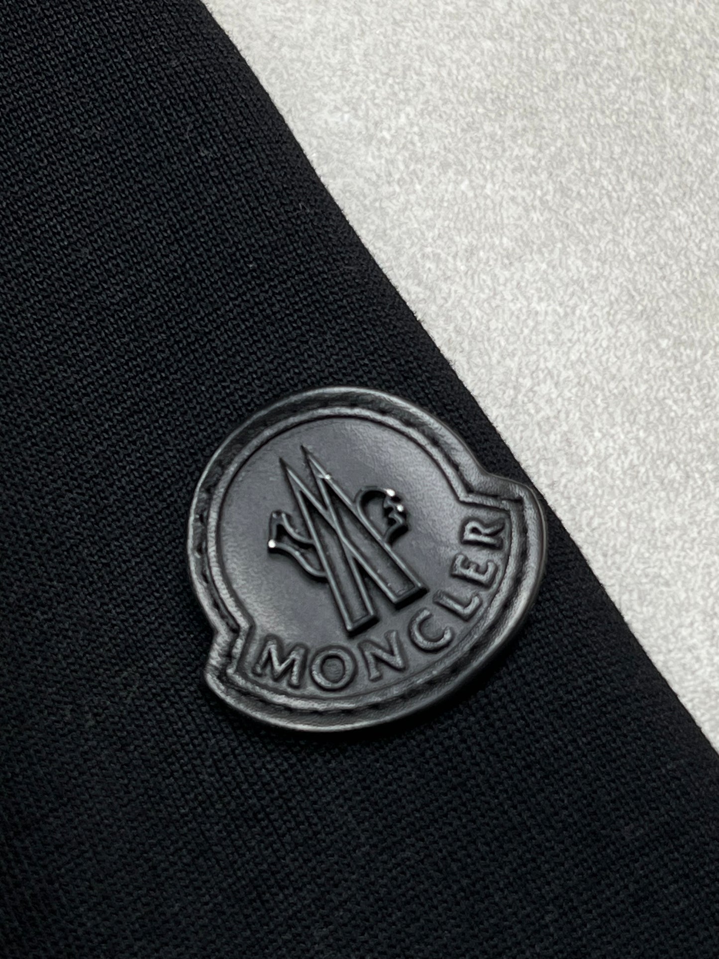 Moncler Cardigan Tricot (M)