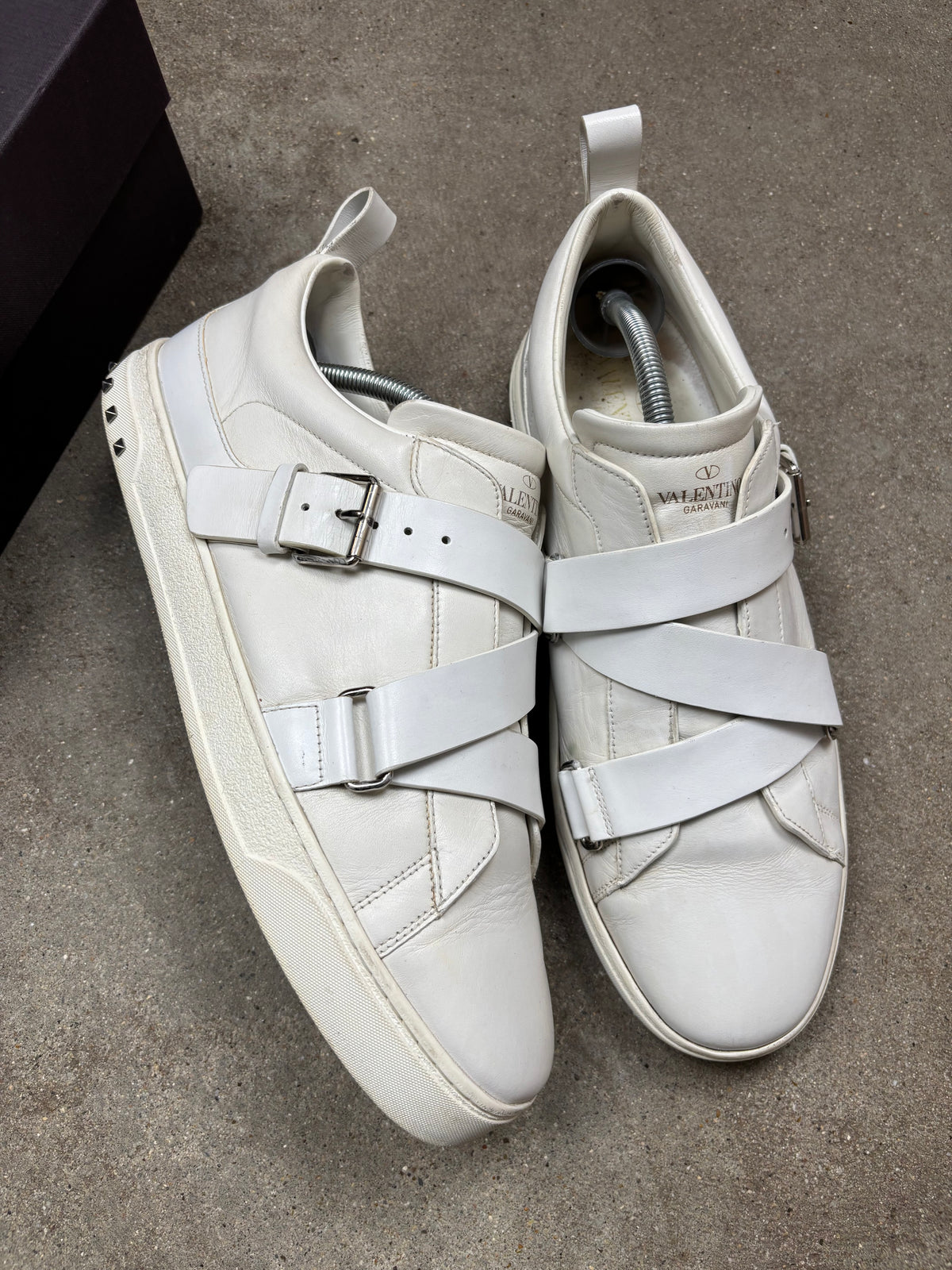 Valentino Sneakers (44)