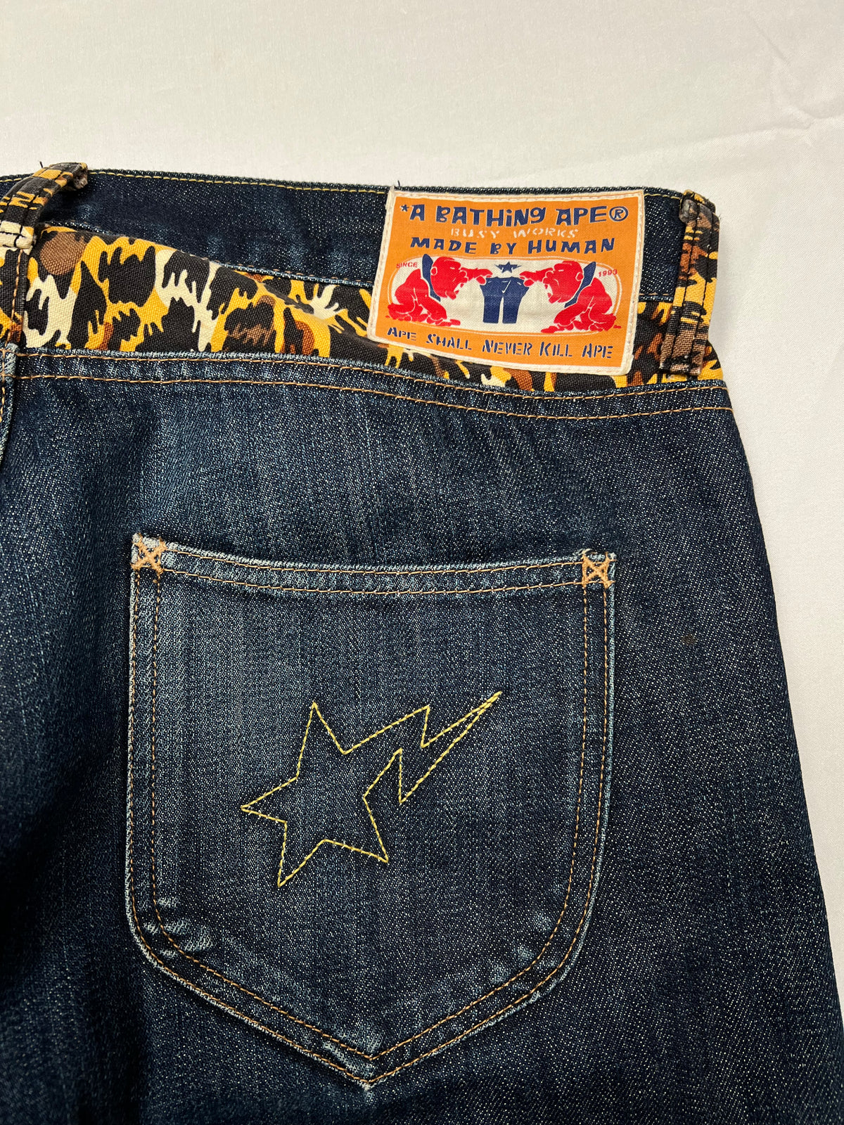 A Bathing Ape Jeans (M)