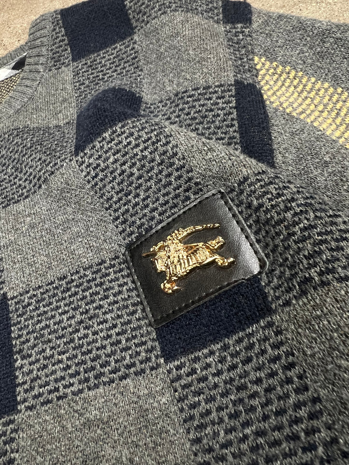 Burberry Sweater (S)