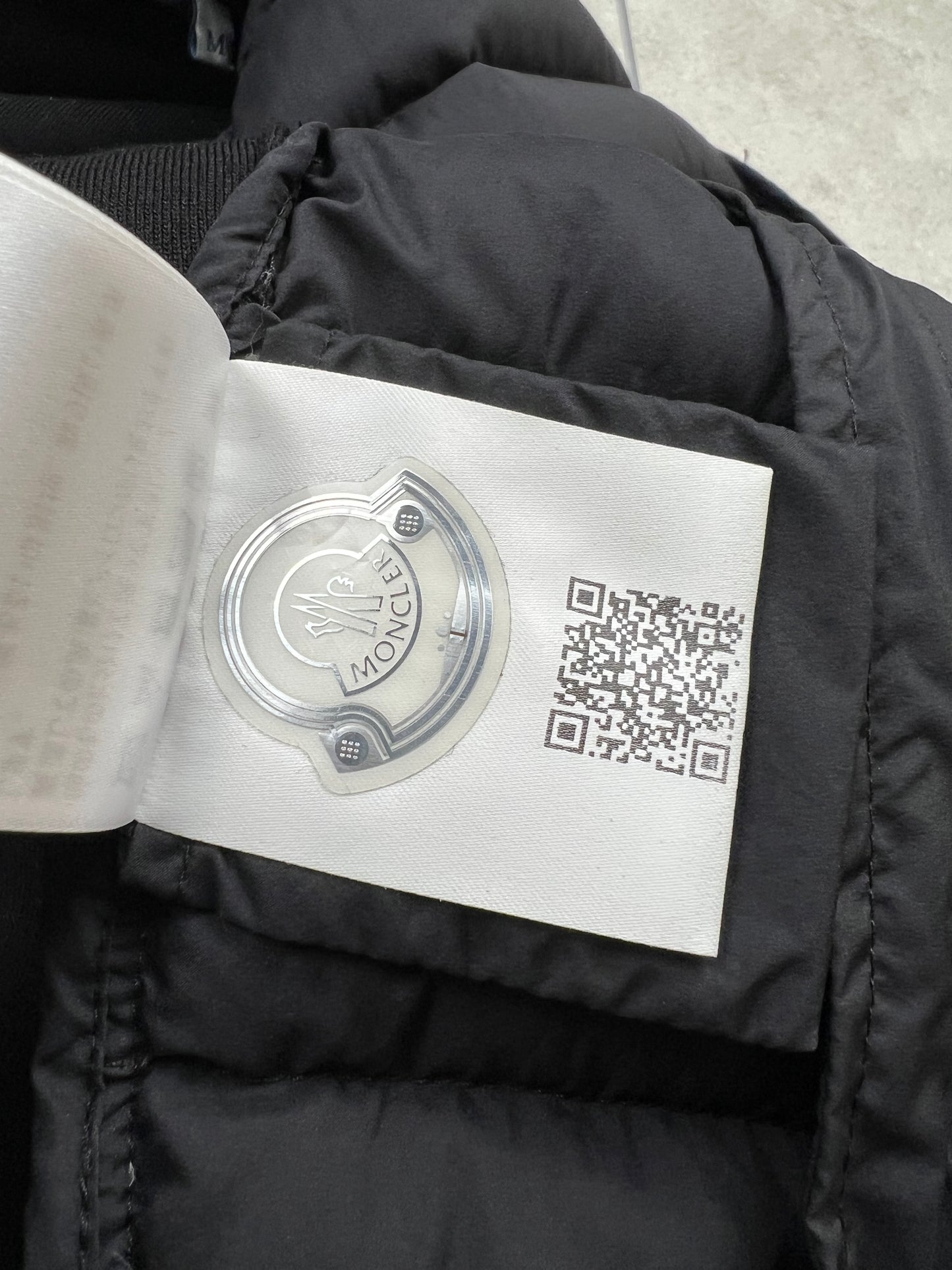 Moncler Cardigan Tricot (M)