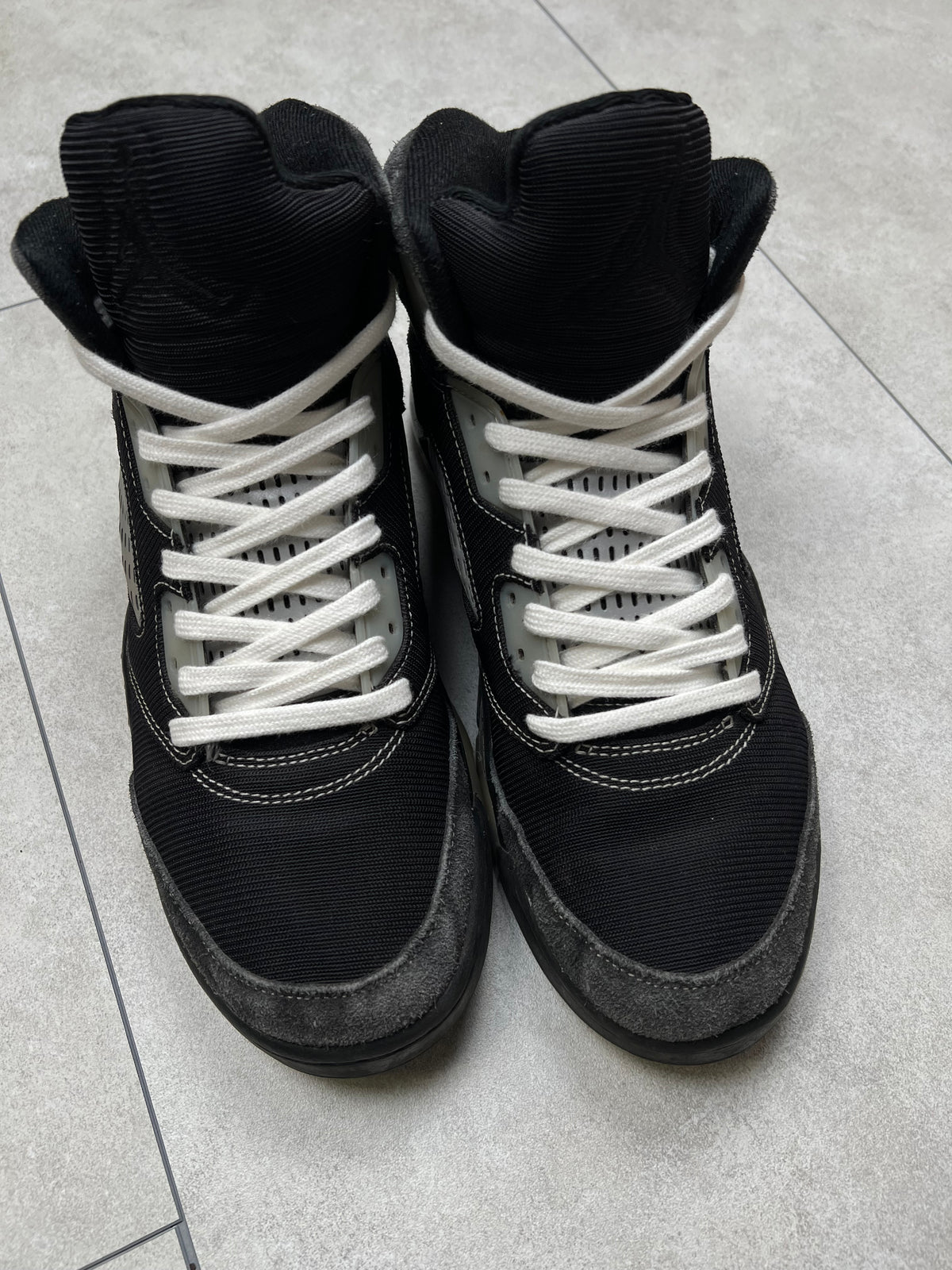 Air Jordan 5 Anthracite (44.5)