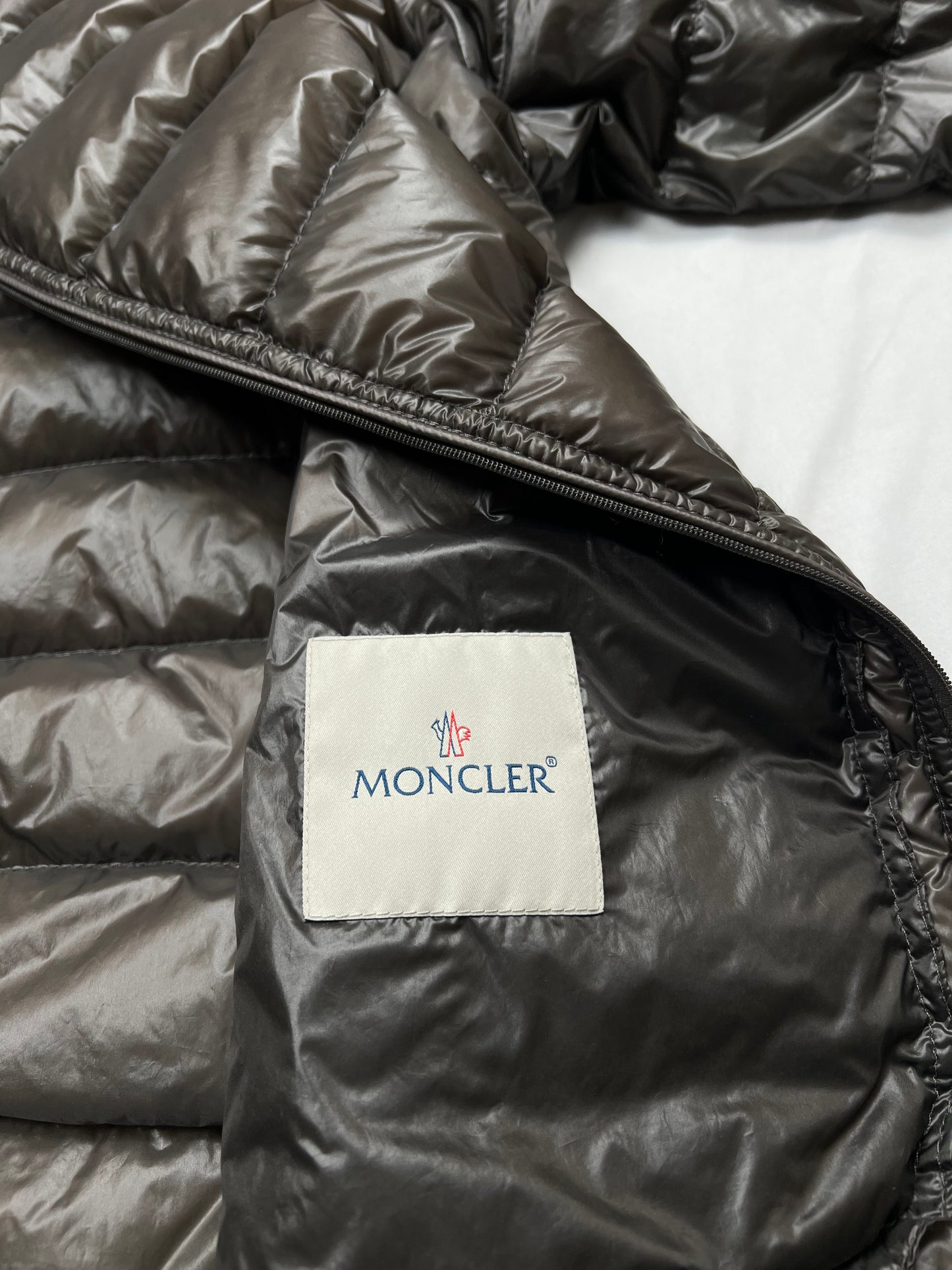 Moncler Acorus Puffer (M/L)