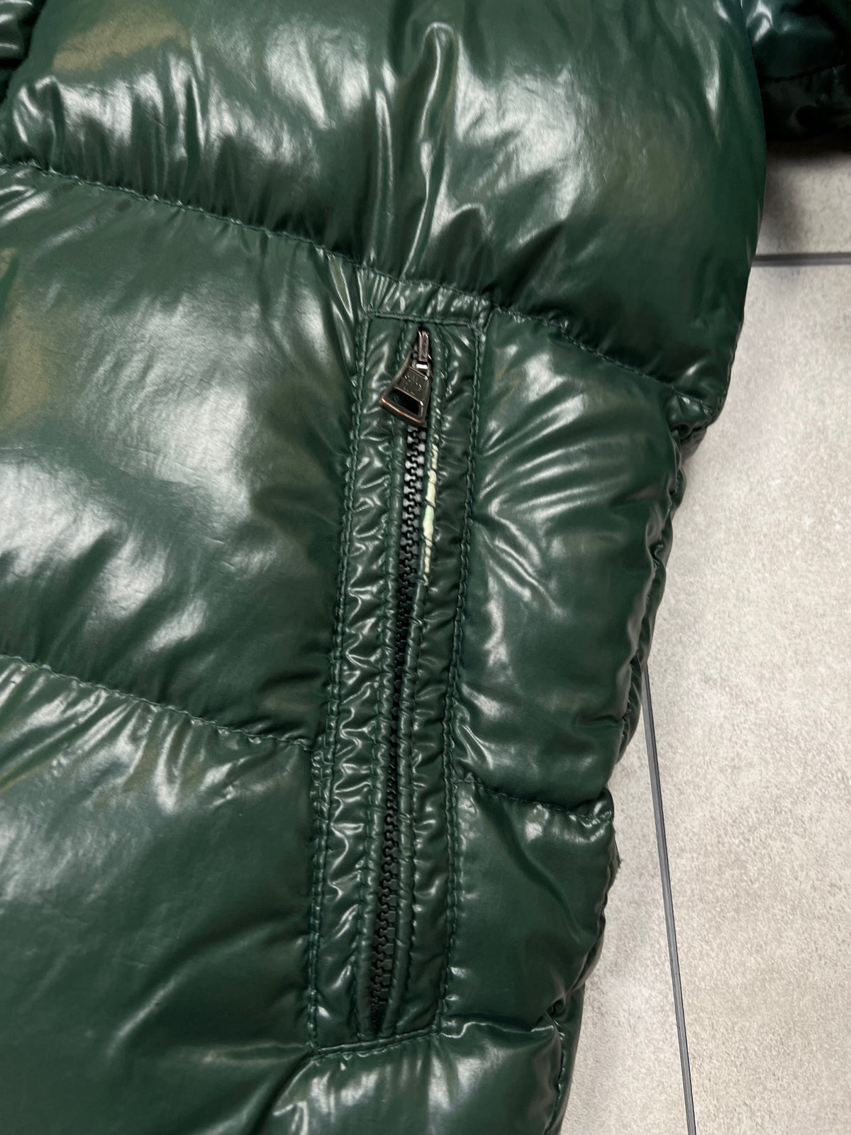 Moncler Puffer (XS/S)