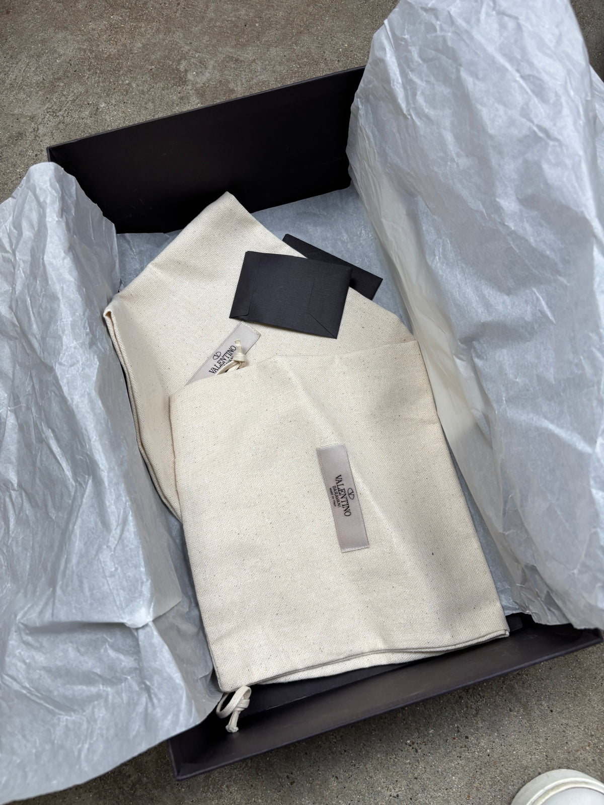 Valentino Sneakers (44)
