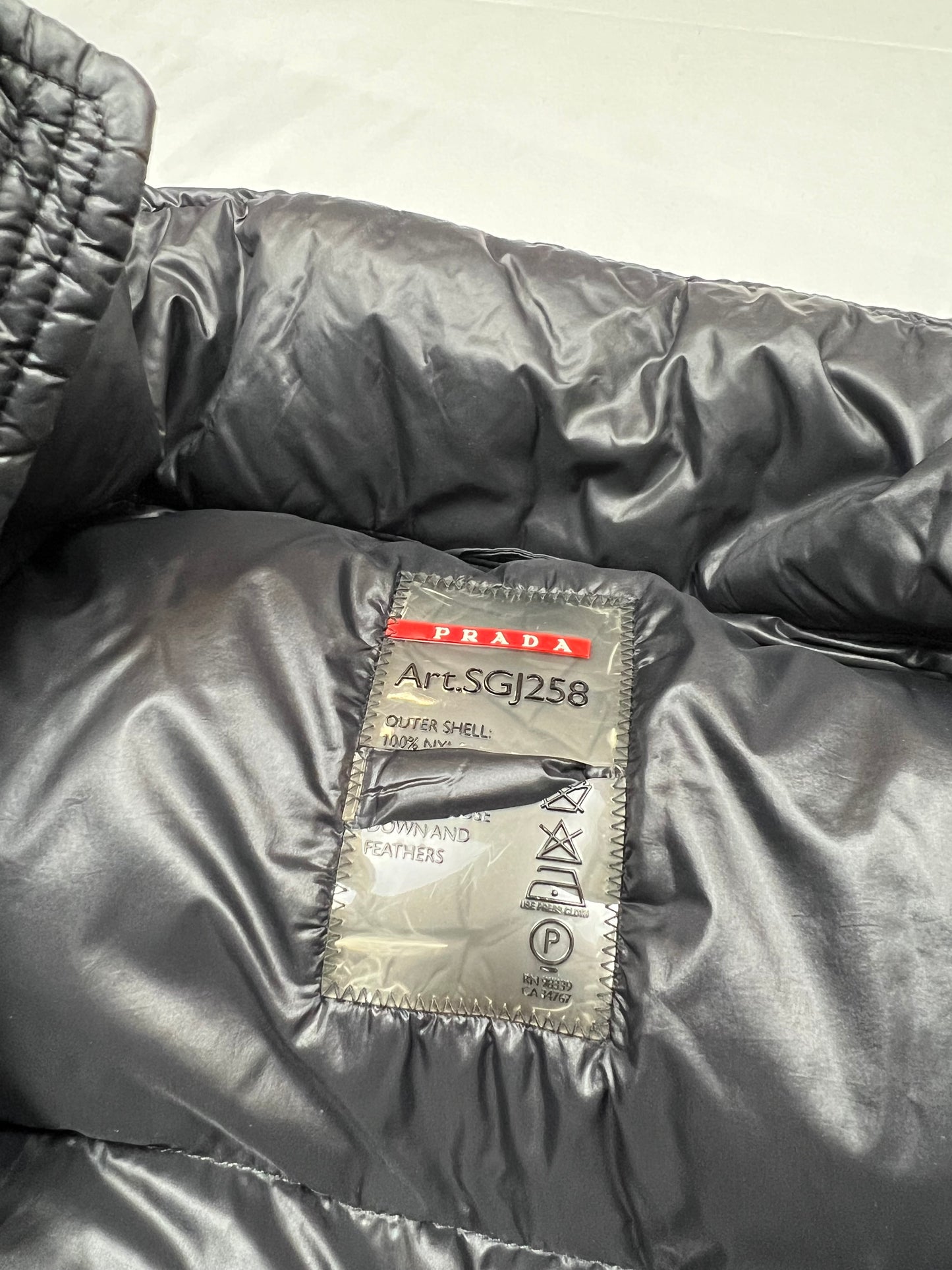 Prada Puffer Jacket (M)
