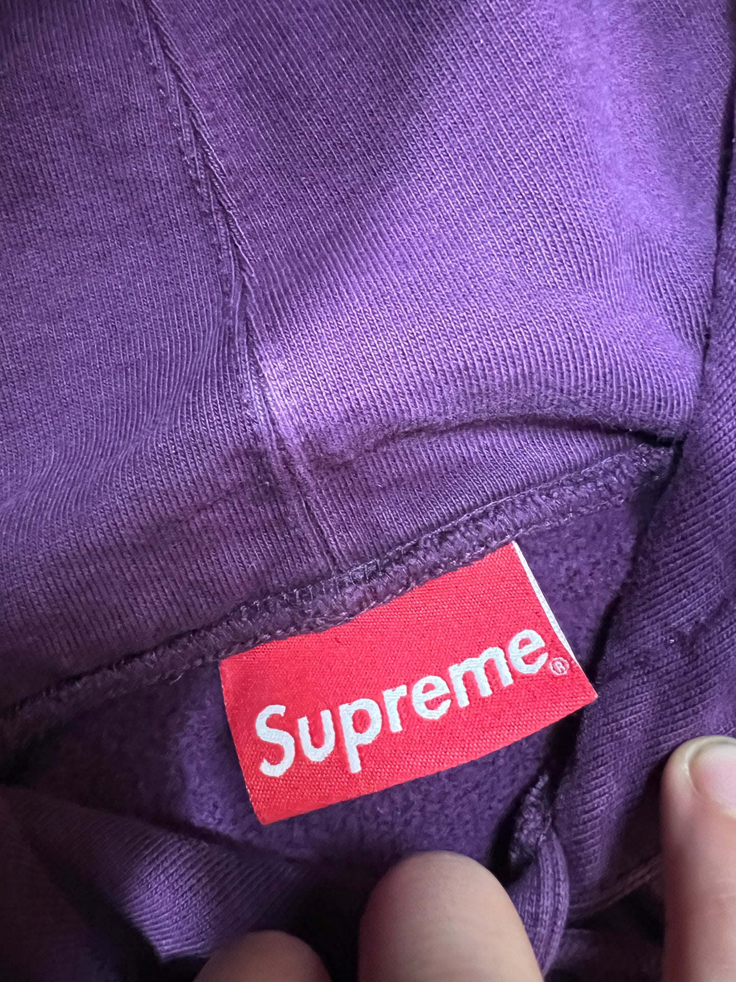 Supreme hoodie (Medium)