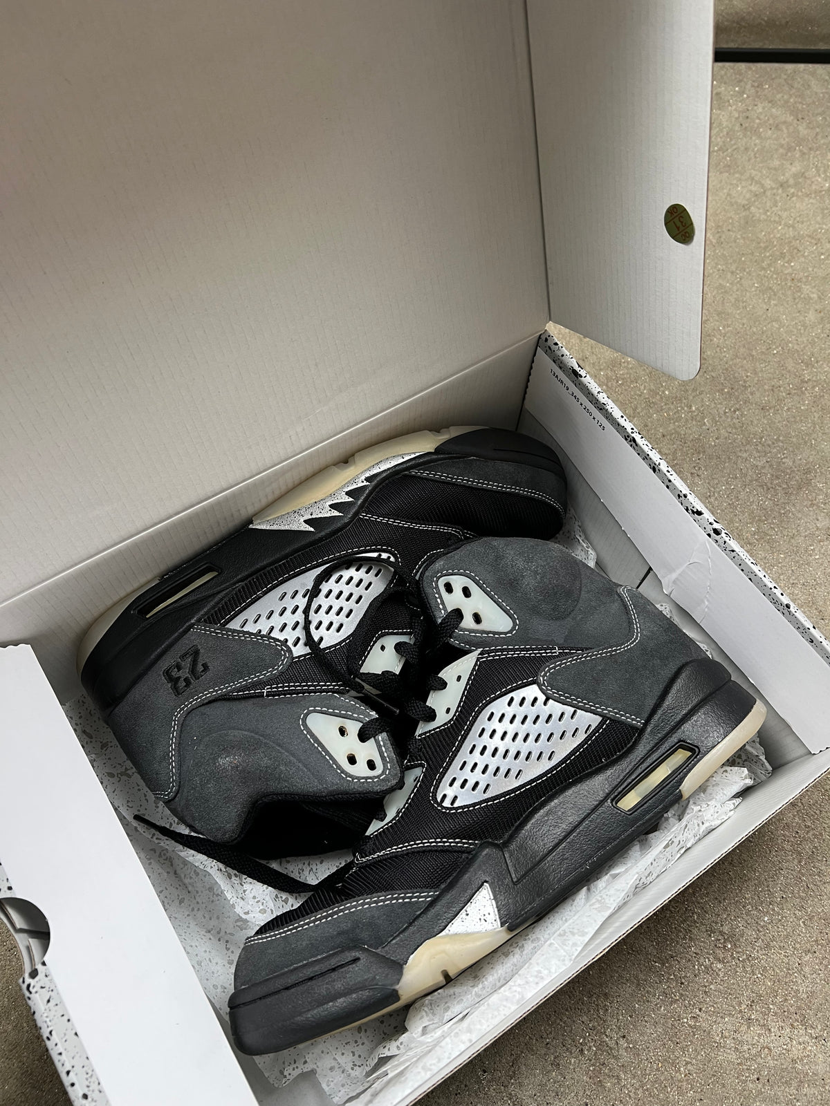Air Jordan 5 Anthracite (42.5)