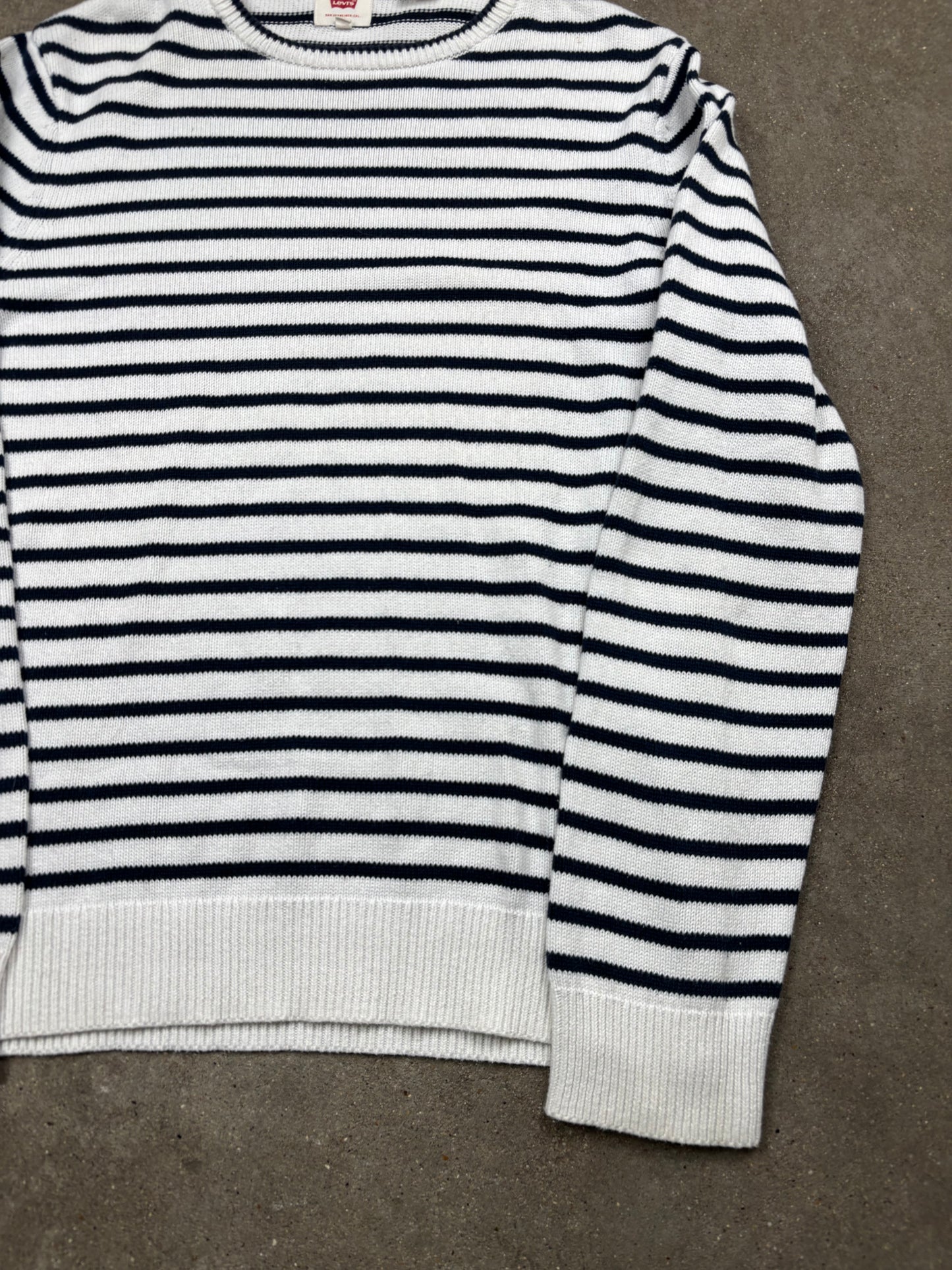 Levi’s Sweater (S)