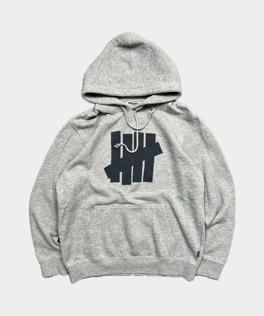 Undefeated Hoodie (M)