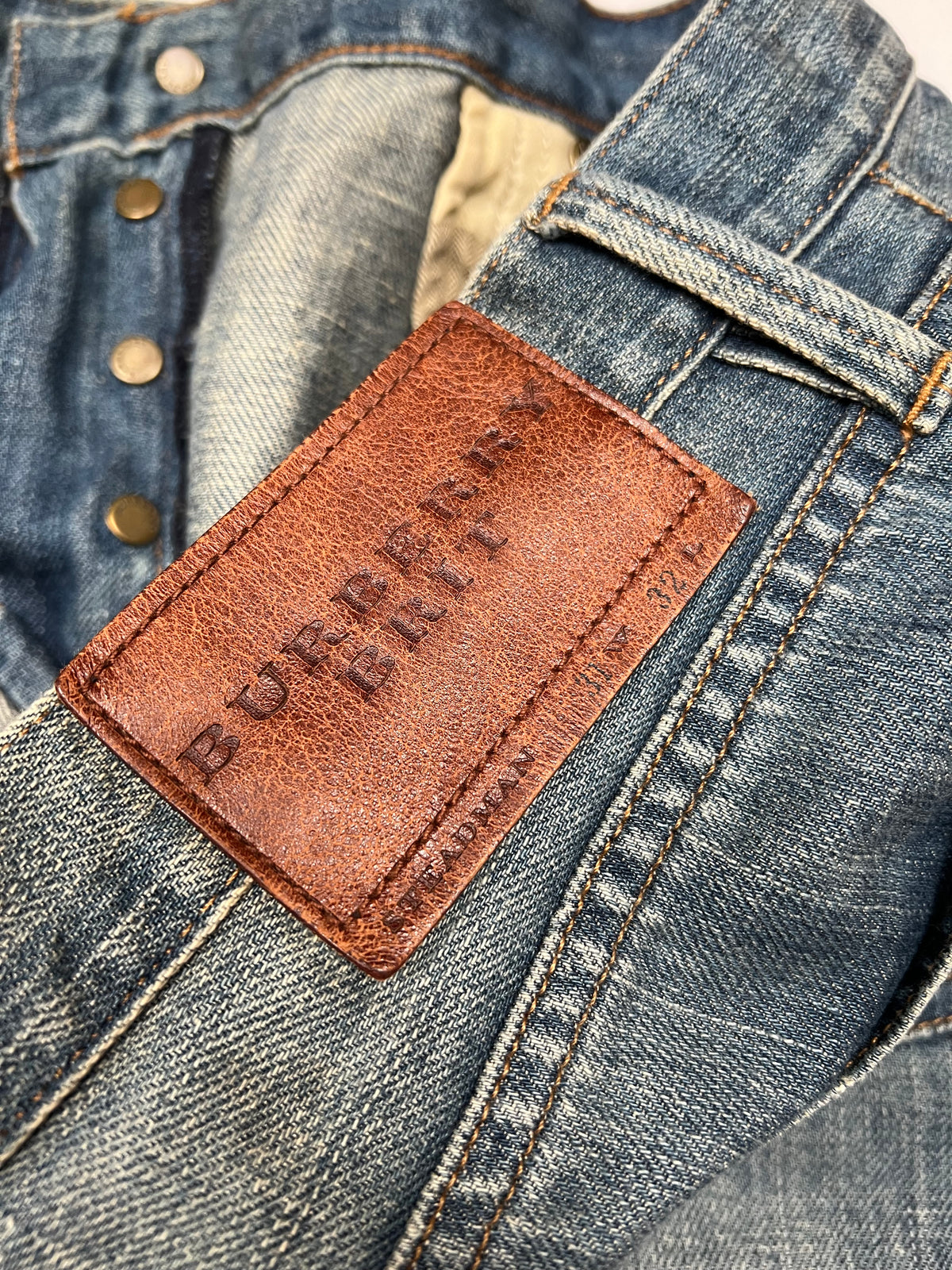 Burberry Brit Jeans (31x32)