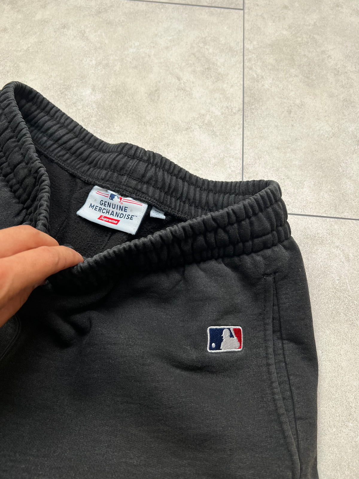 Supreme Joggers (S)