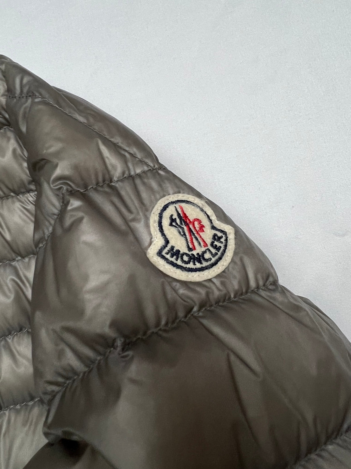 Moncler Puffer (M)
