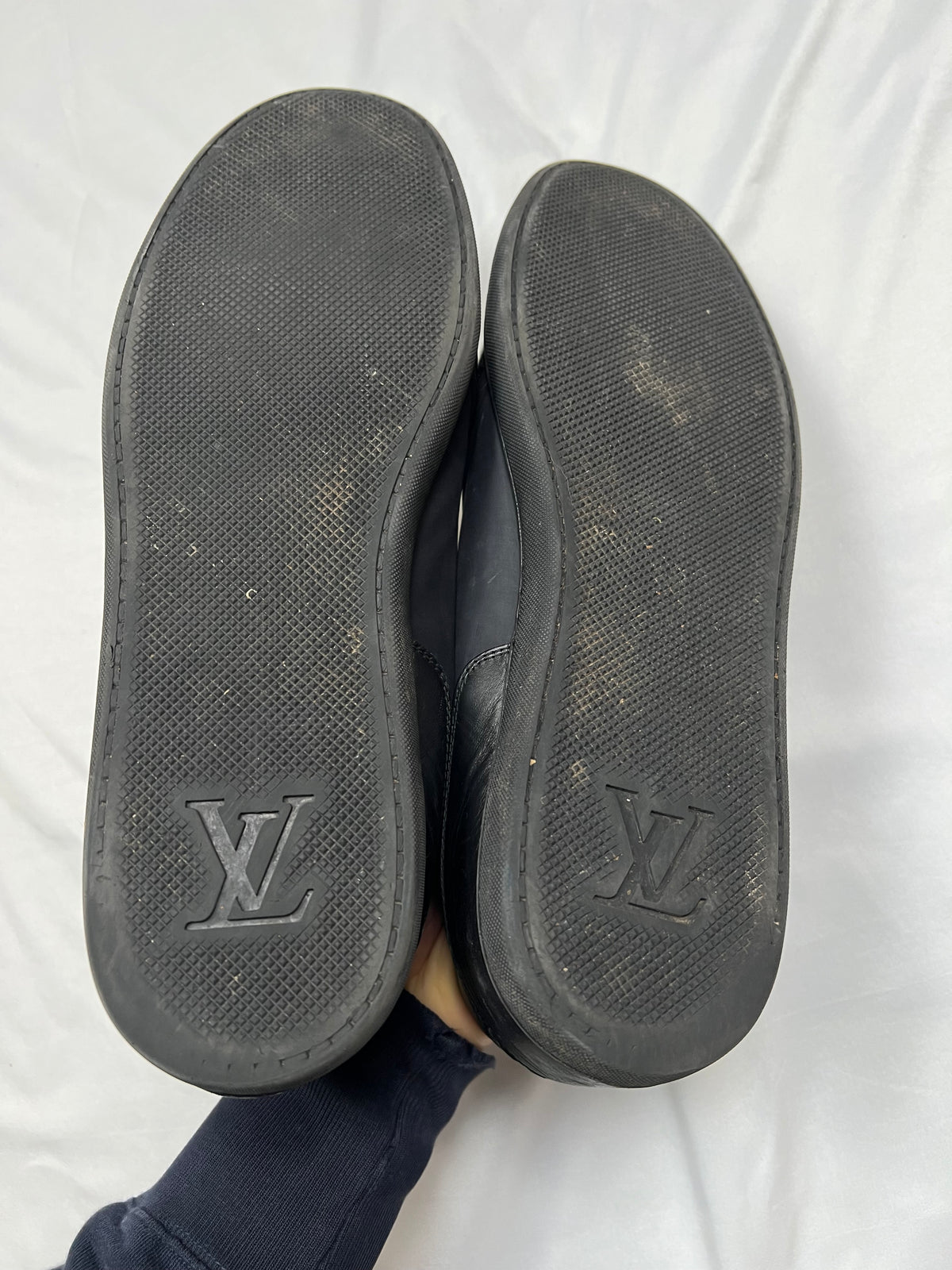 Louis Vuitton Sneakers (44)