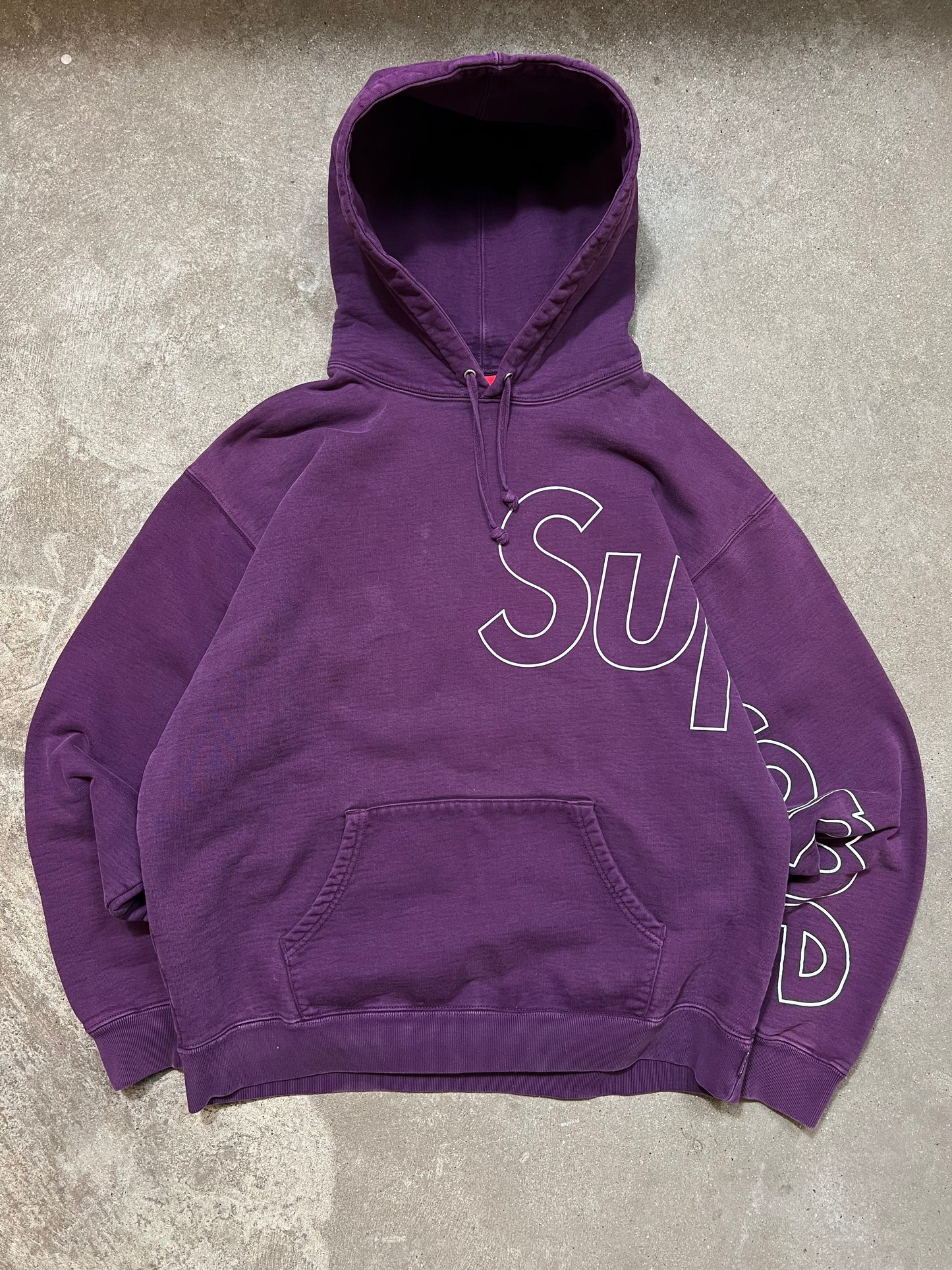 Supreme hoodie (Medium)