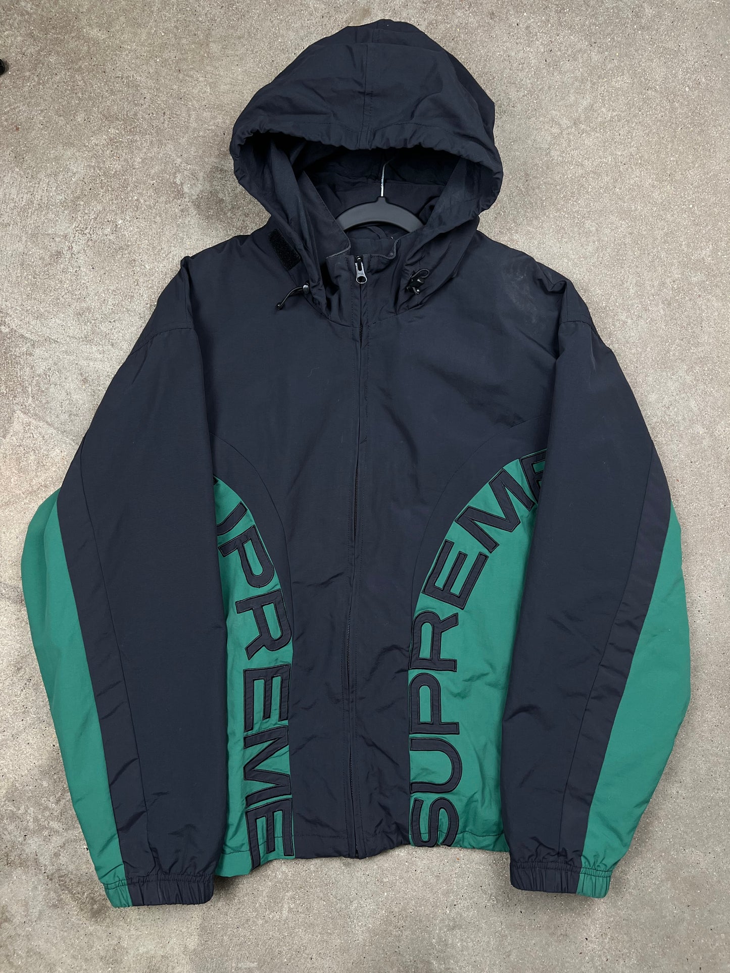 Supreme Jacket (M)
