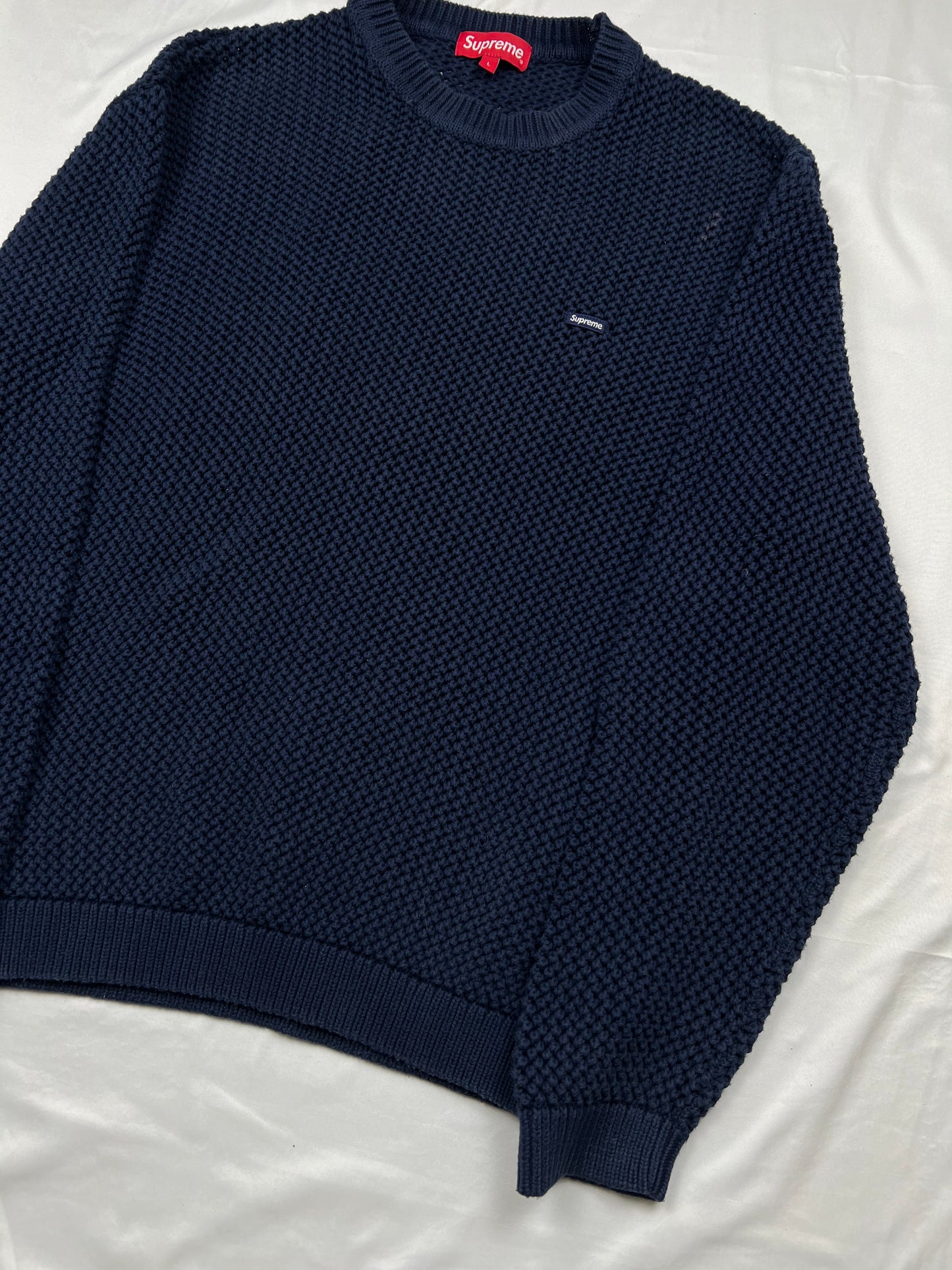Supreme Sweater (L)